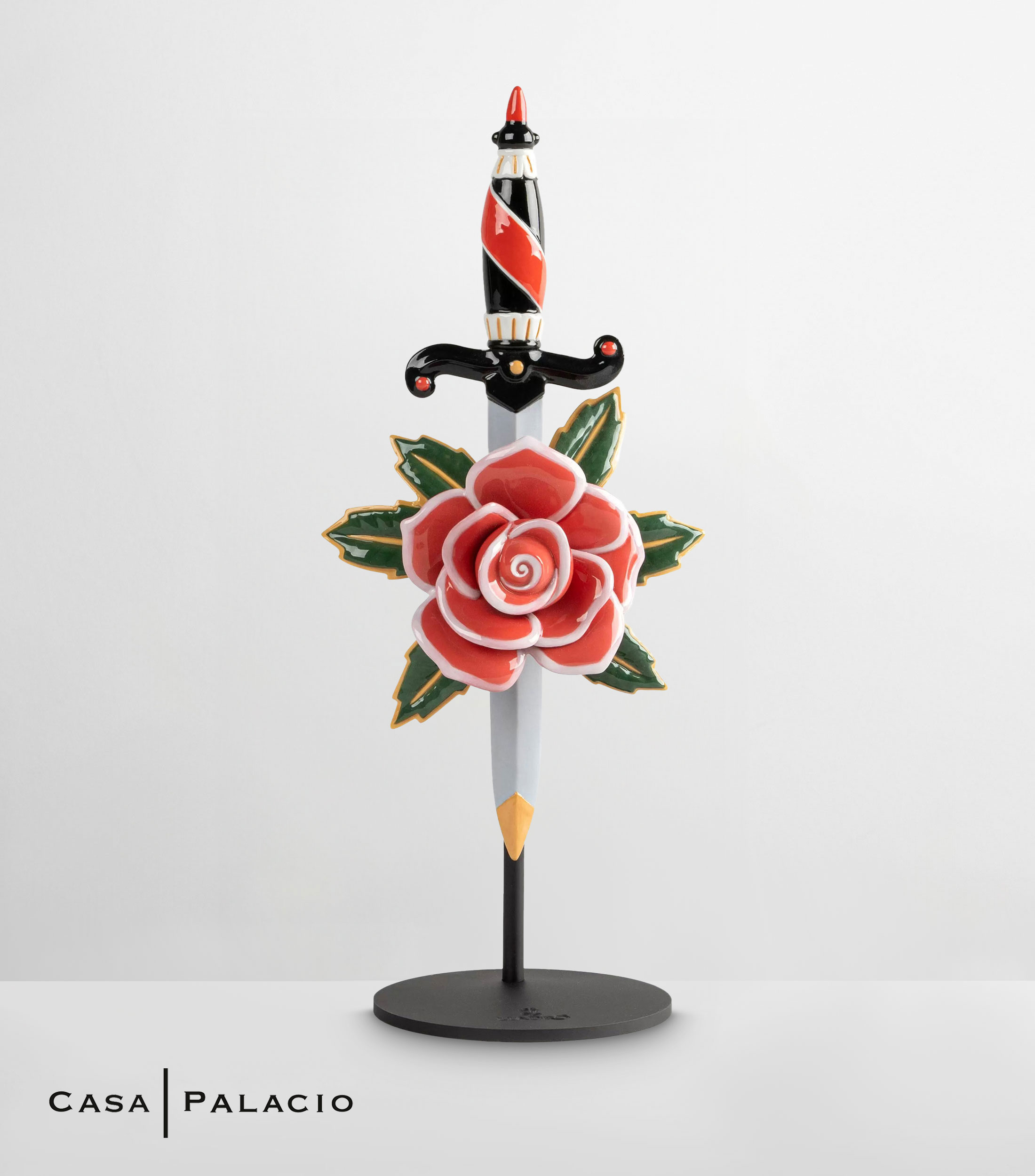 Escultura Daga y Rosa en porcelana