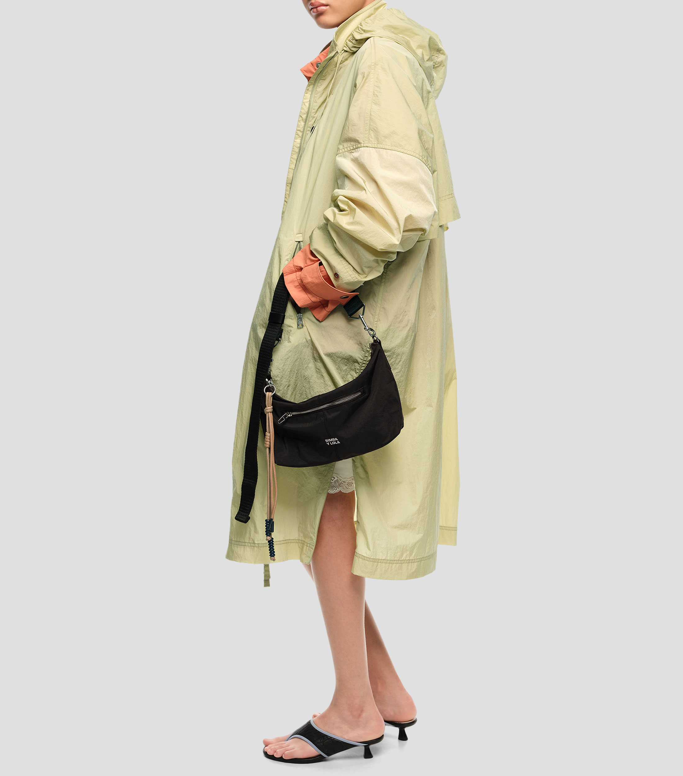 Bolsa Trapecio nylon negro Mujer