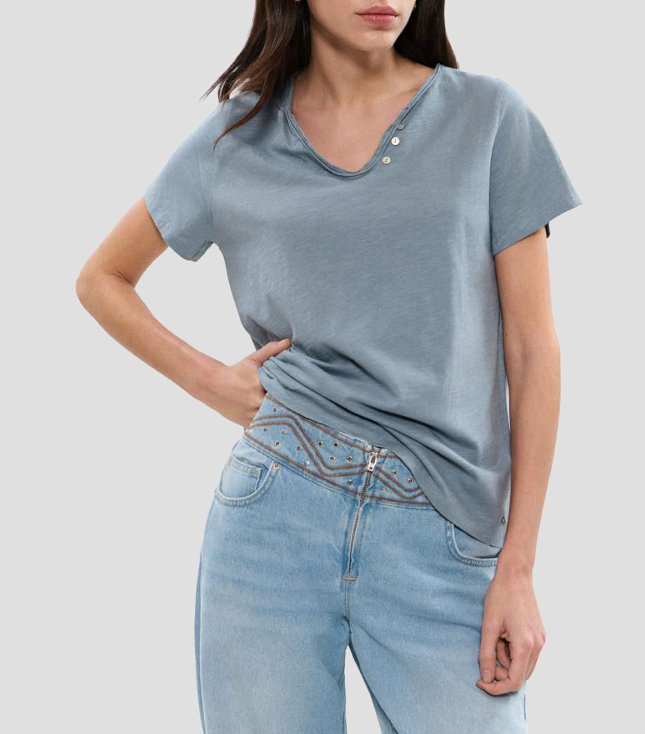 Playera cuello ovalado manga corta lisa Mujer