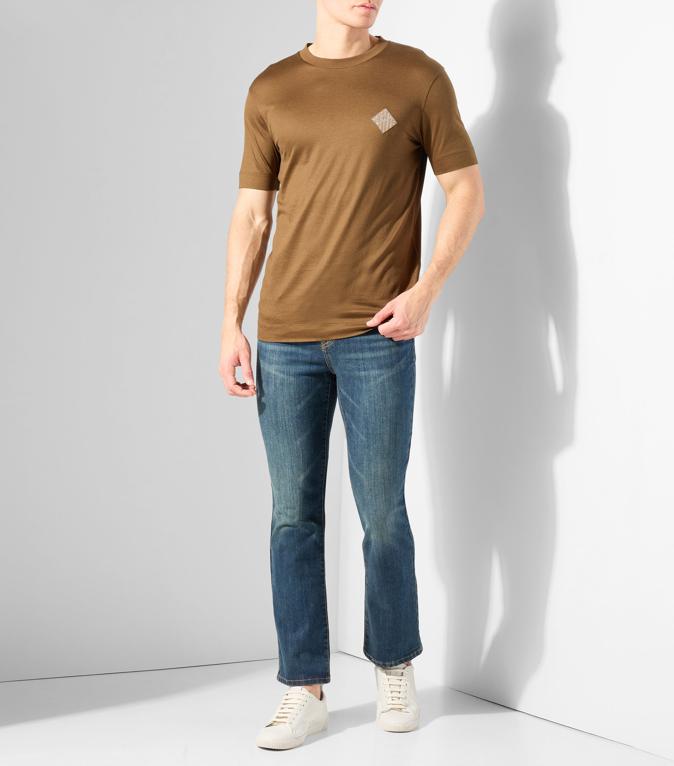 Playera de cuello redondo con manga corta lisa Hombre