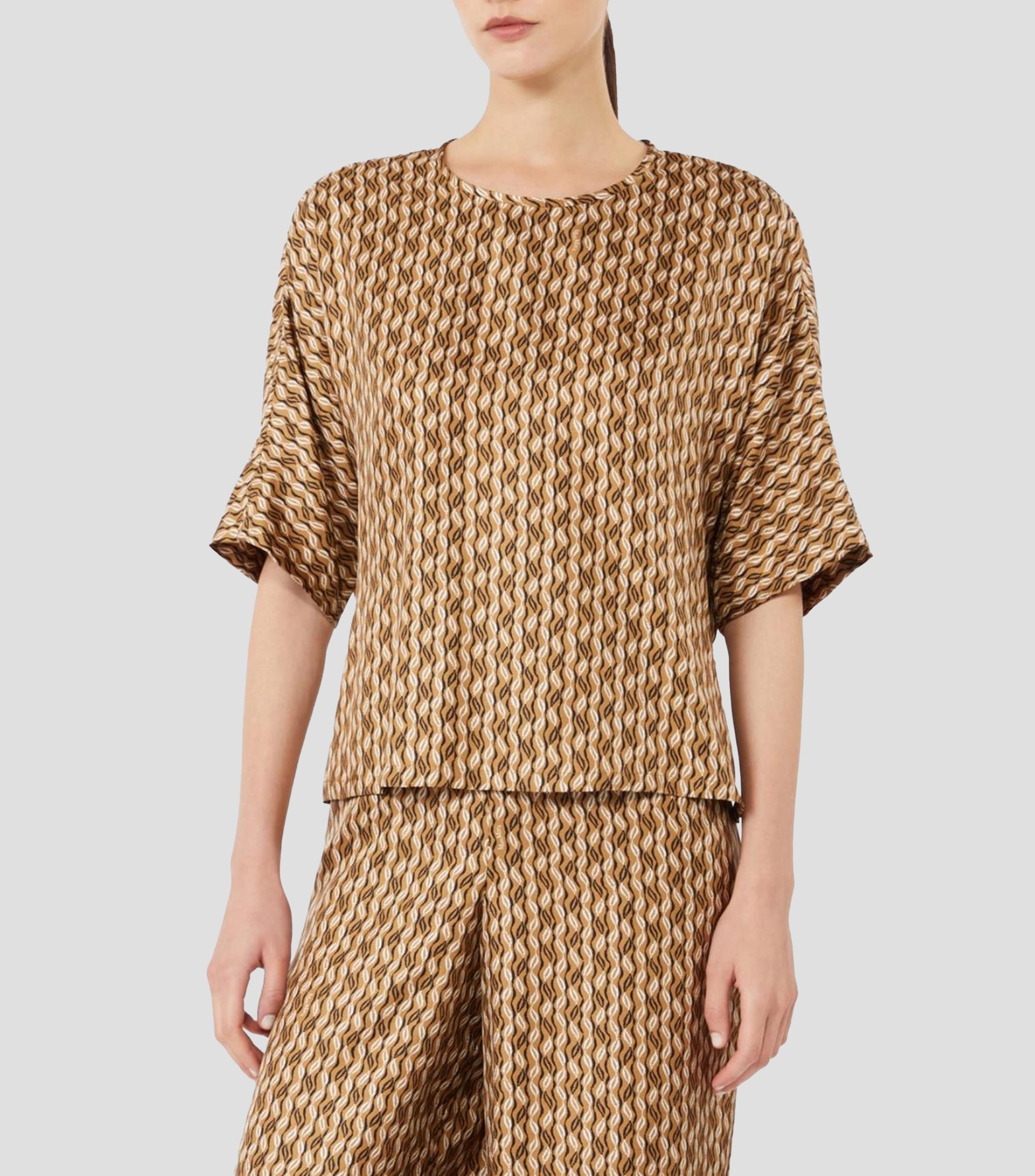 Blusa estampada con manga corta Mujer