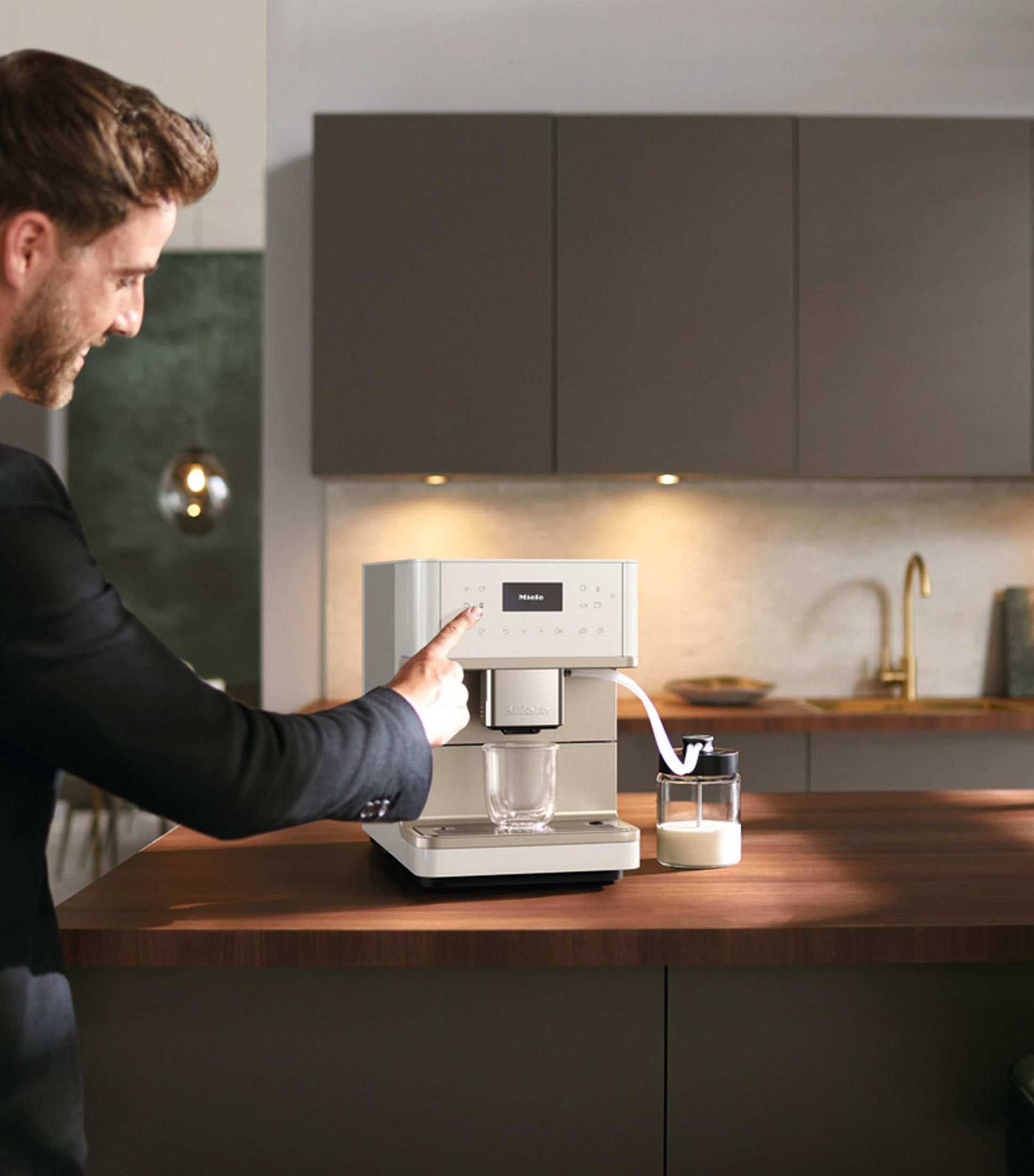 Máquina de café Cappuccino CM6 Lotus Blanca