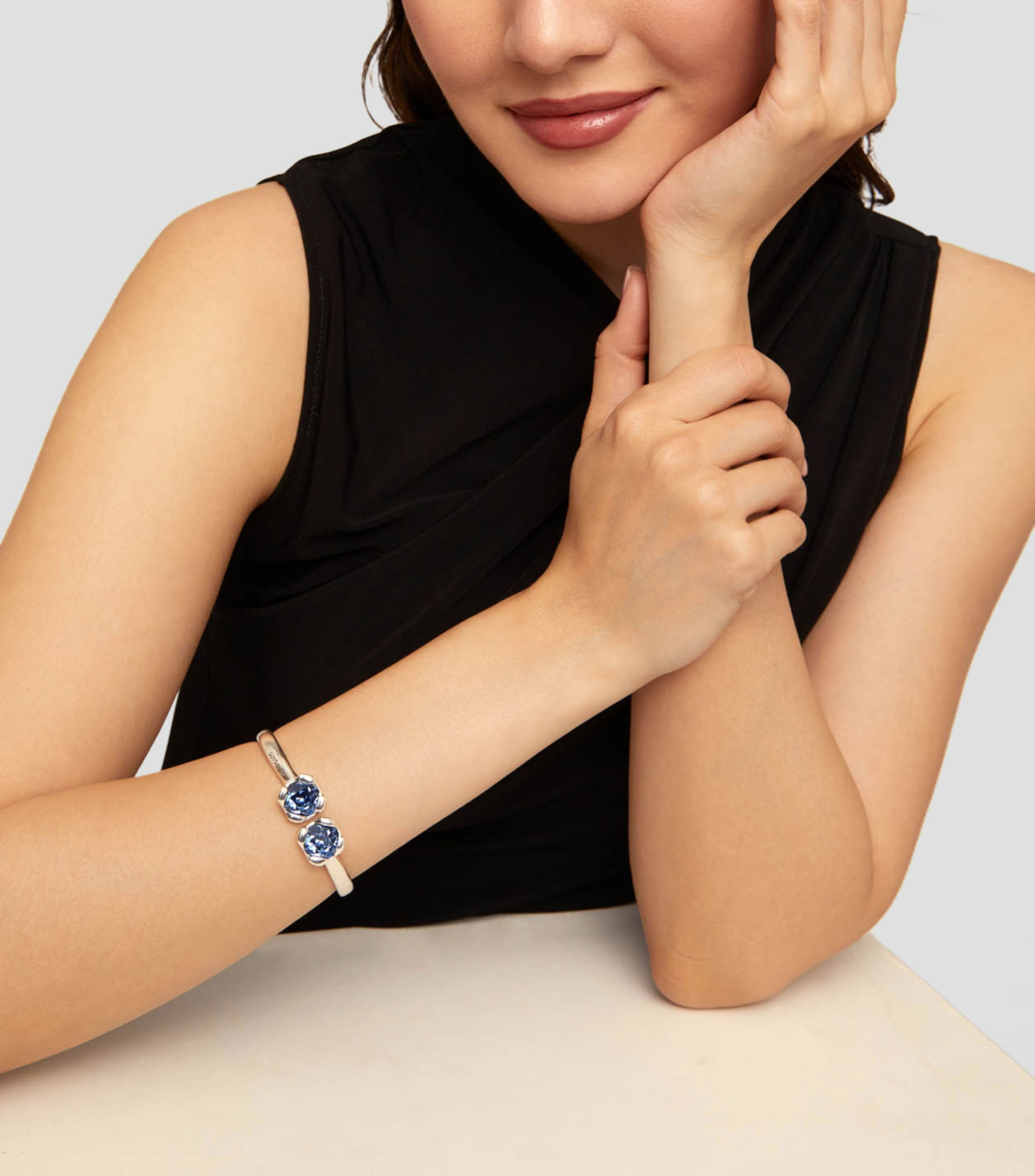 Pulsera rigida con cristales facetados Mujer