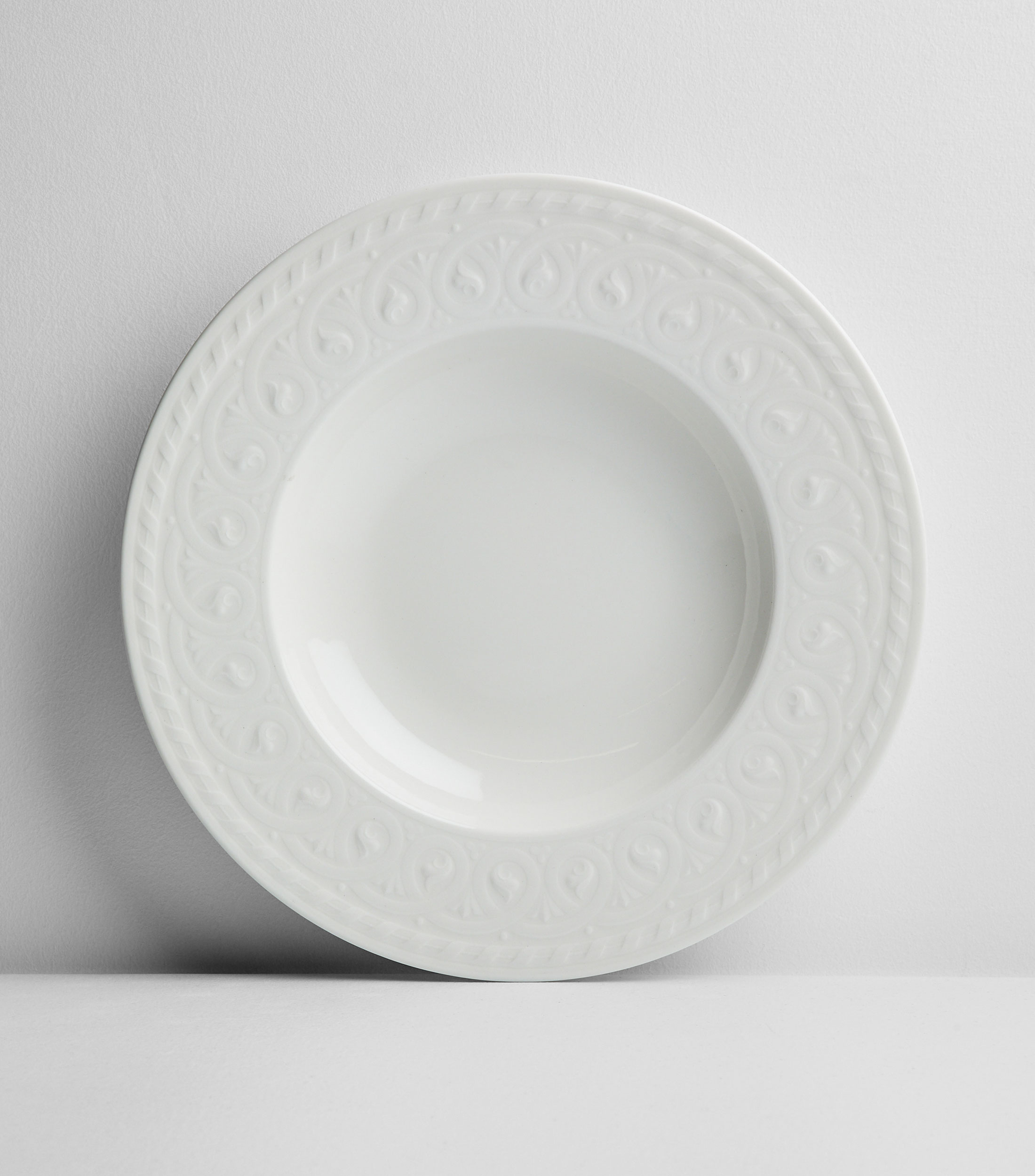 Plato Hondo Cellini
