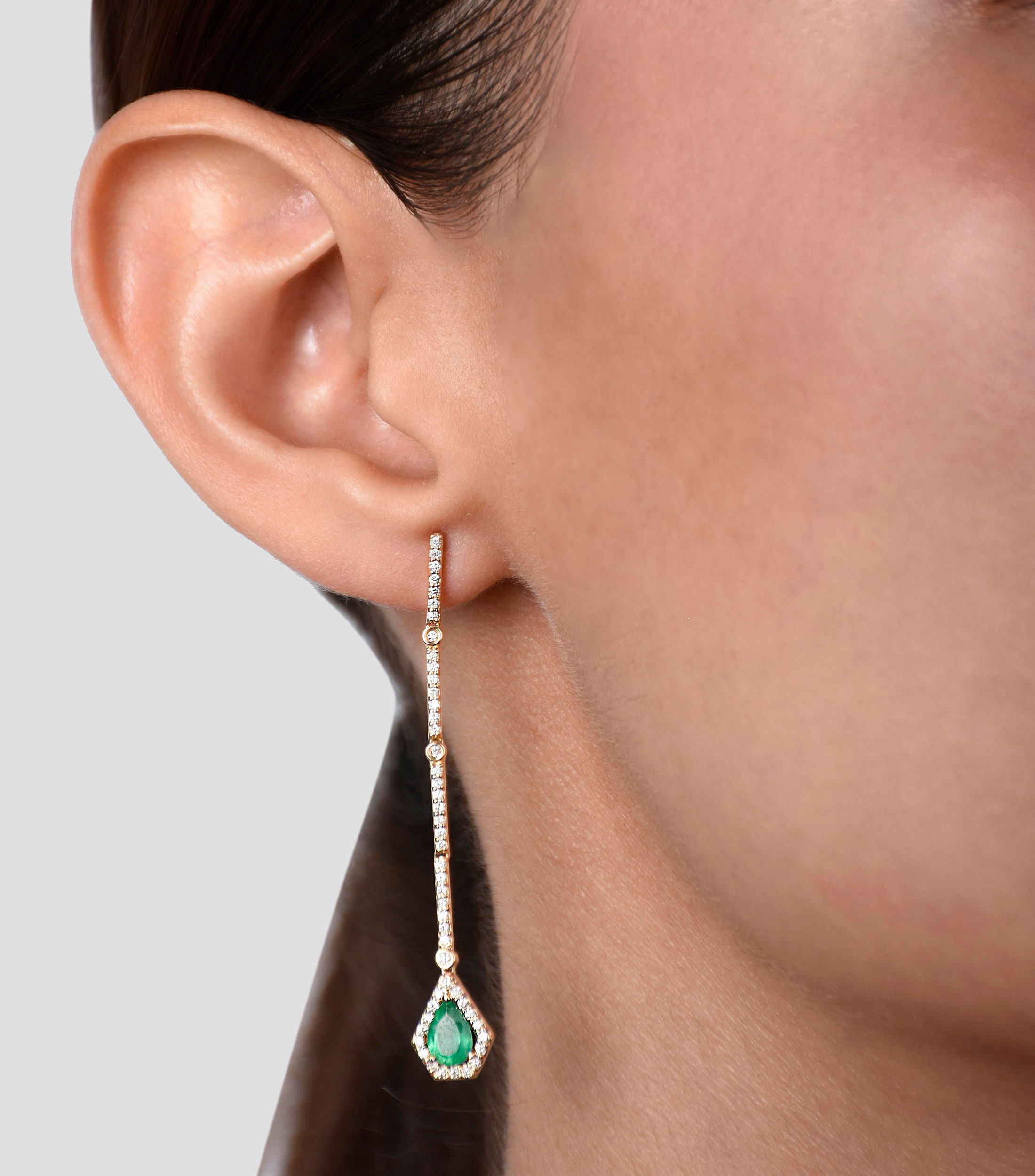 Aretes en oro amarillo 18 Kilates con Esmeralda y Diamantes Mujer