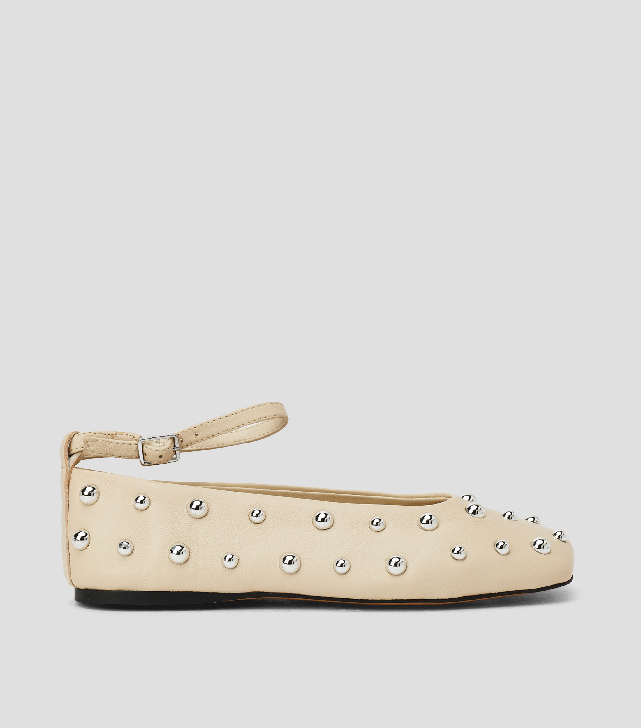 Flats en piel con adornos Mujer