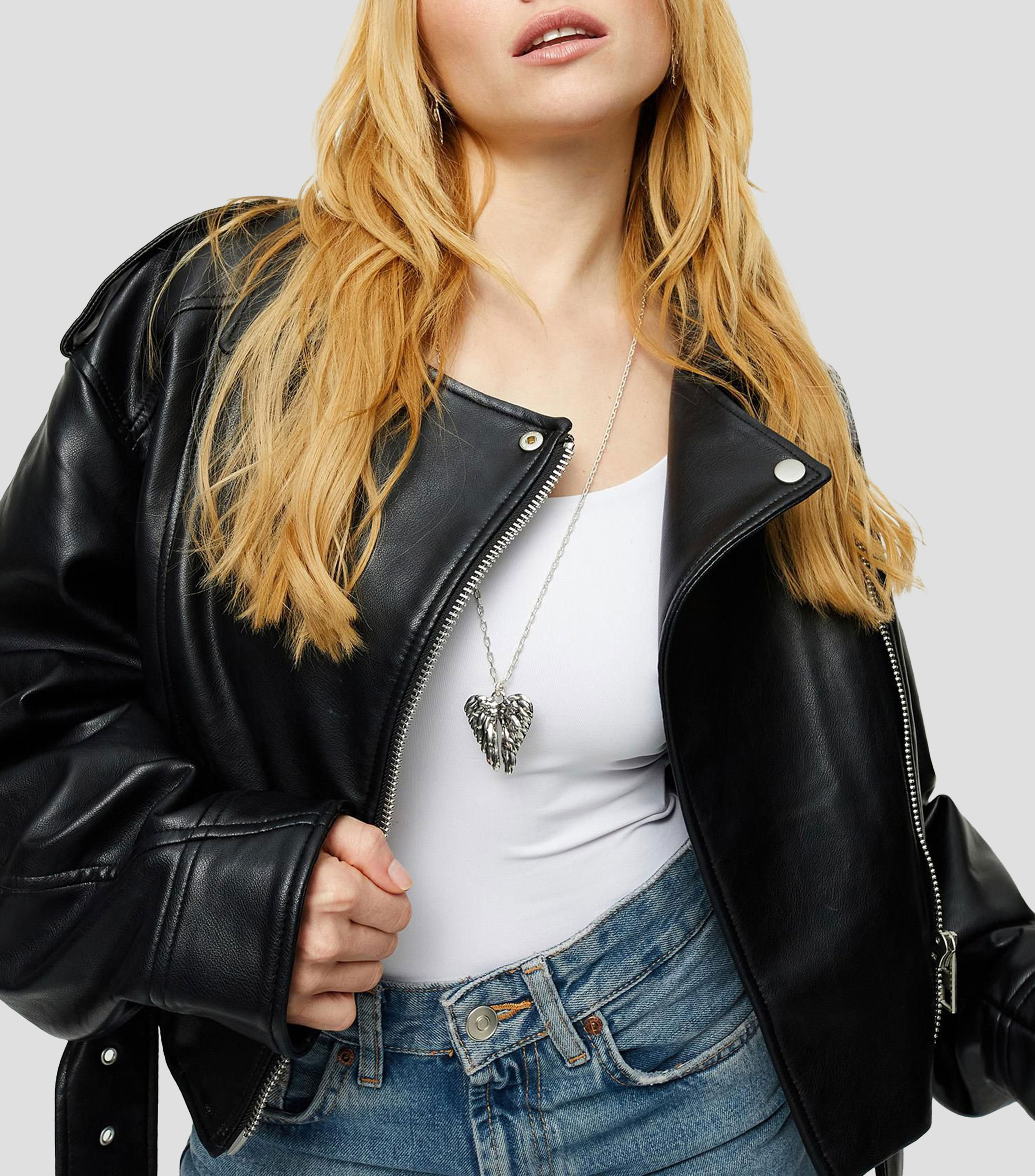 Collar Largo con Dije en Forma de Alas Mujer