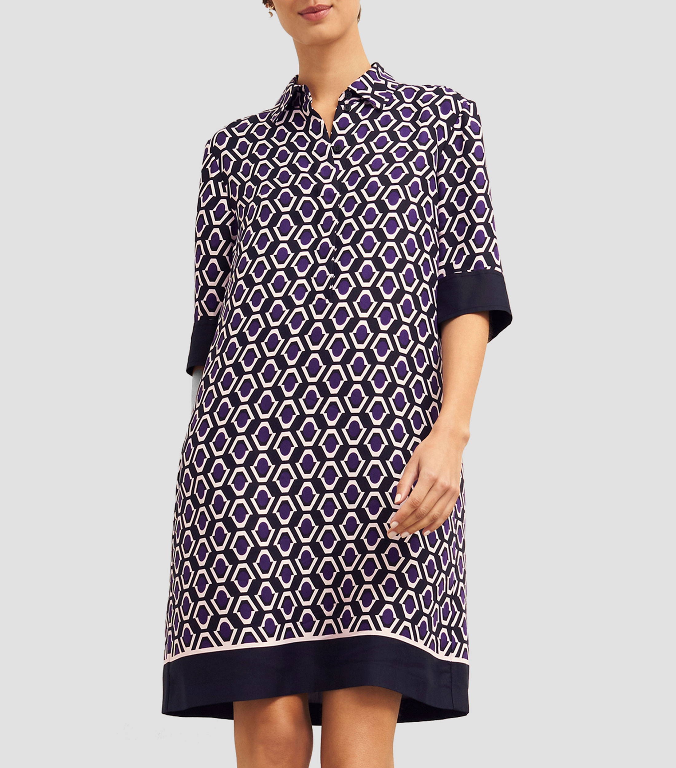 Vestido medio de manga corta estampado Mujer