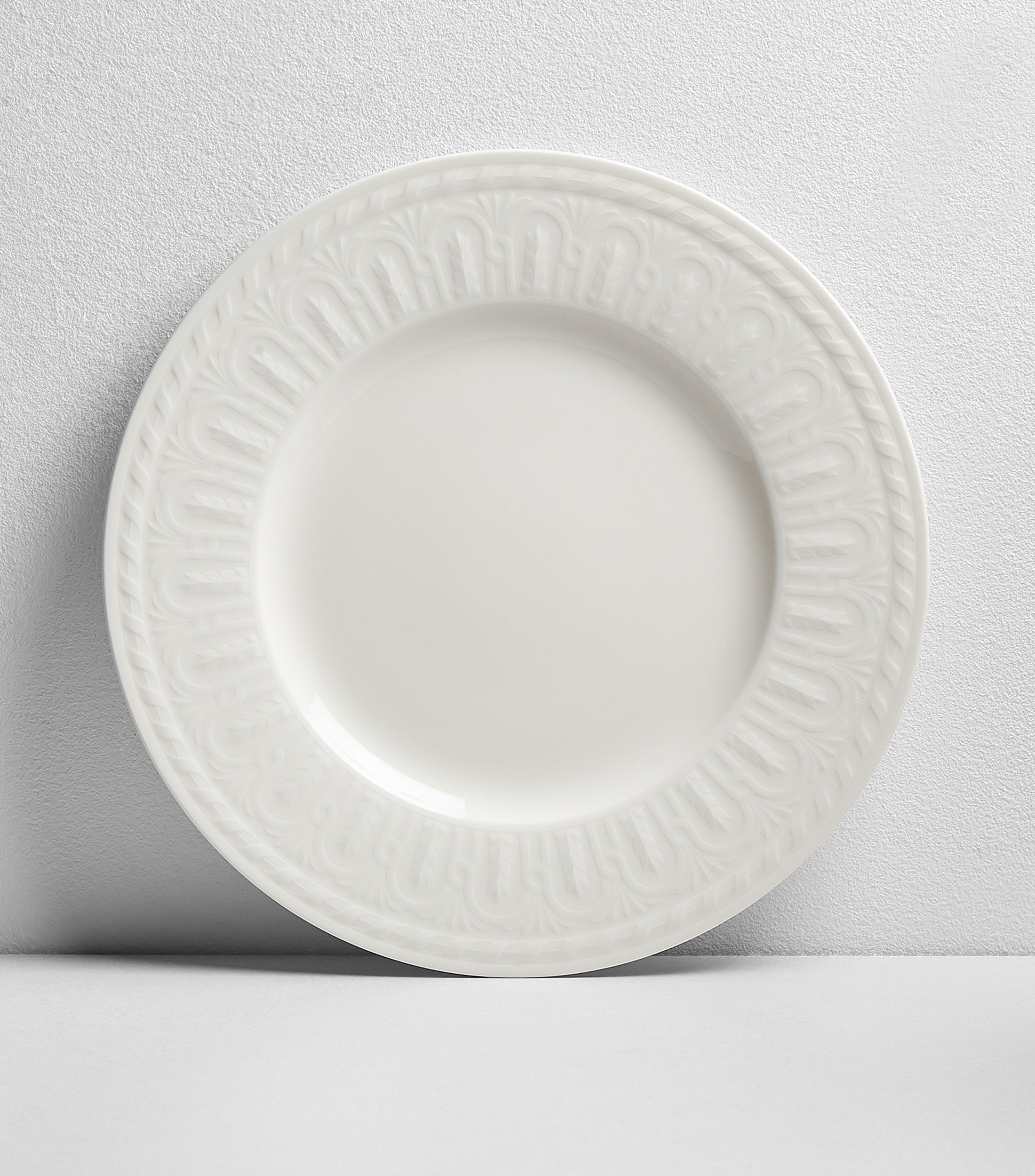 Plato Llano Cellini