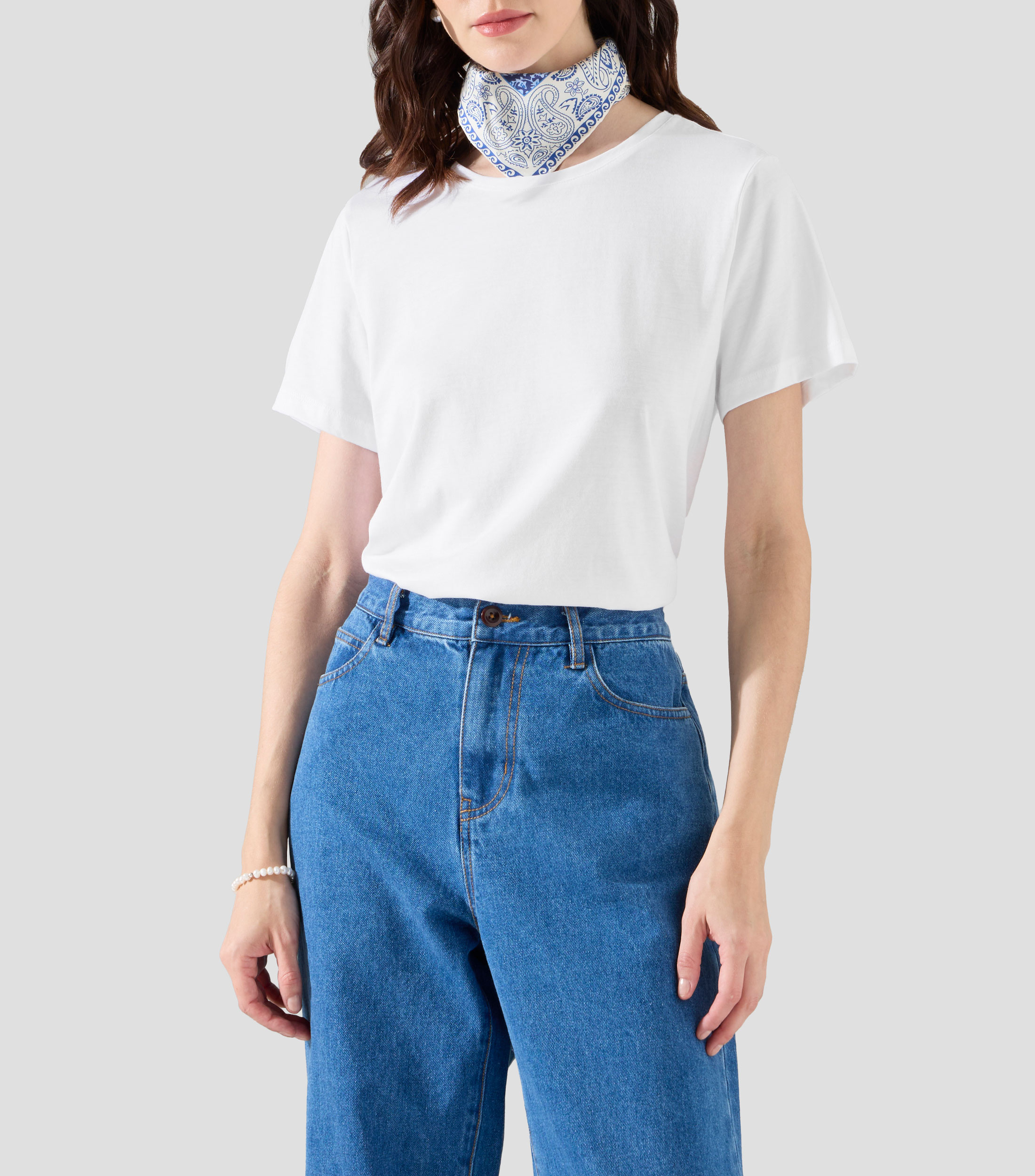 Playera de cuello redondo con manga corta lisa Mujer