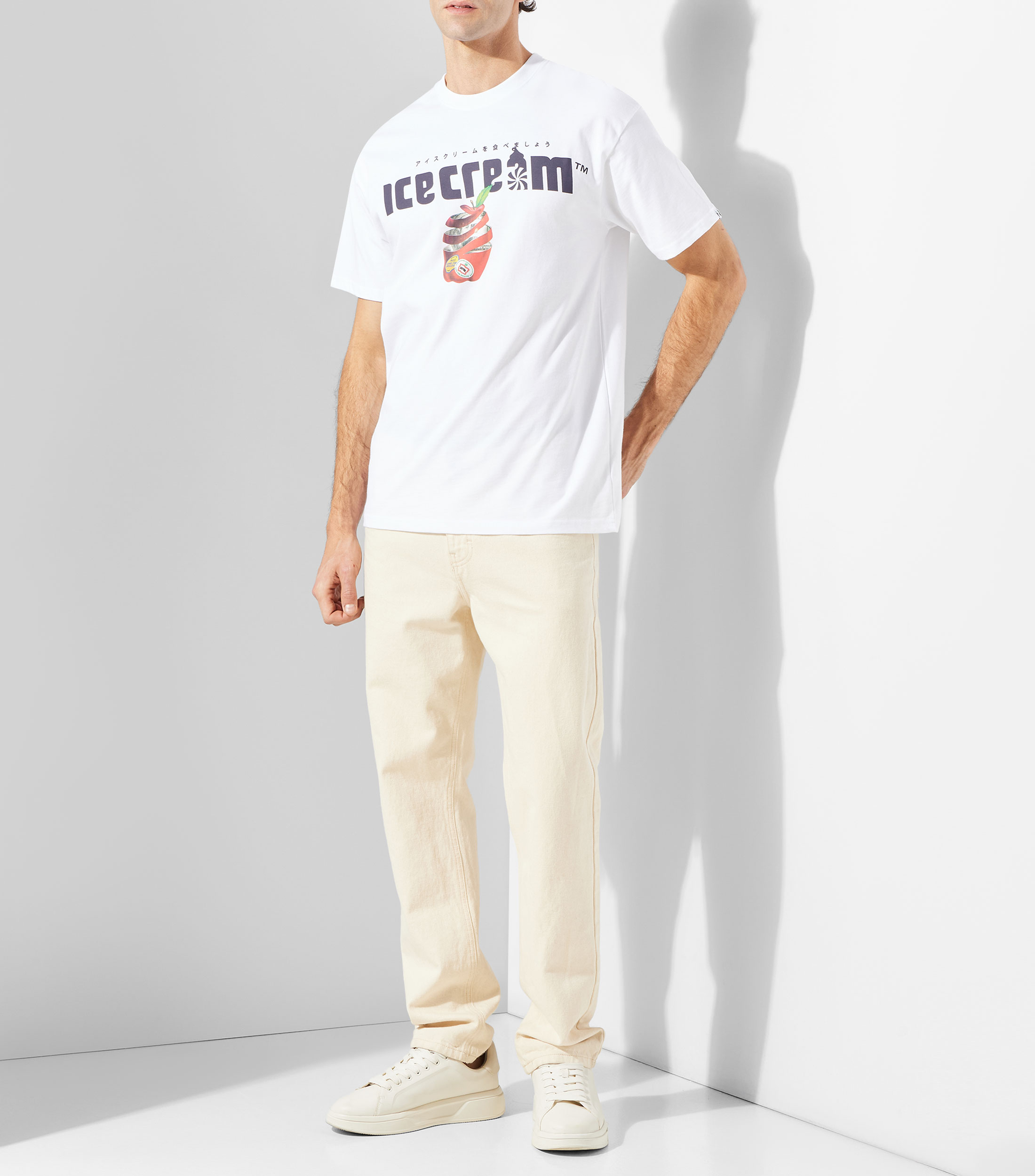 Playera cuello redondo manga corta estampada Hombre