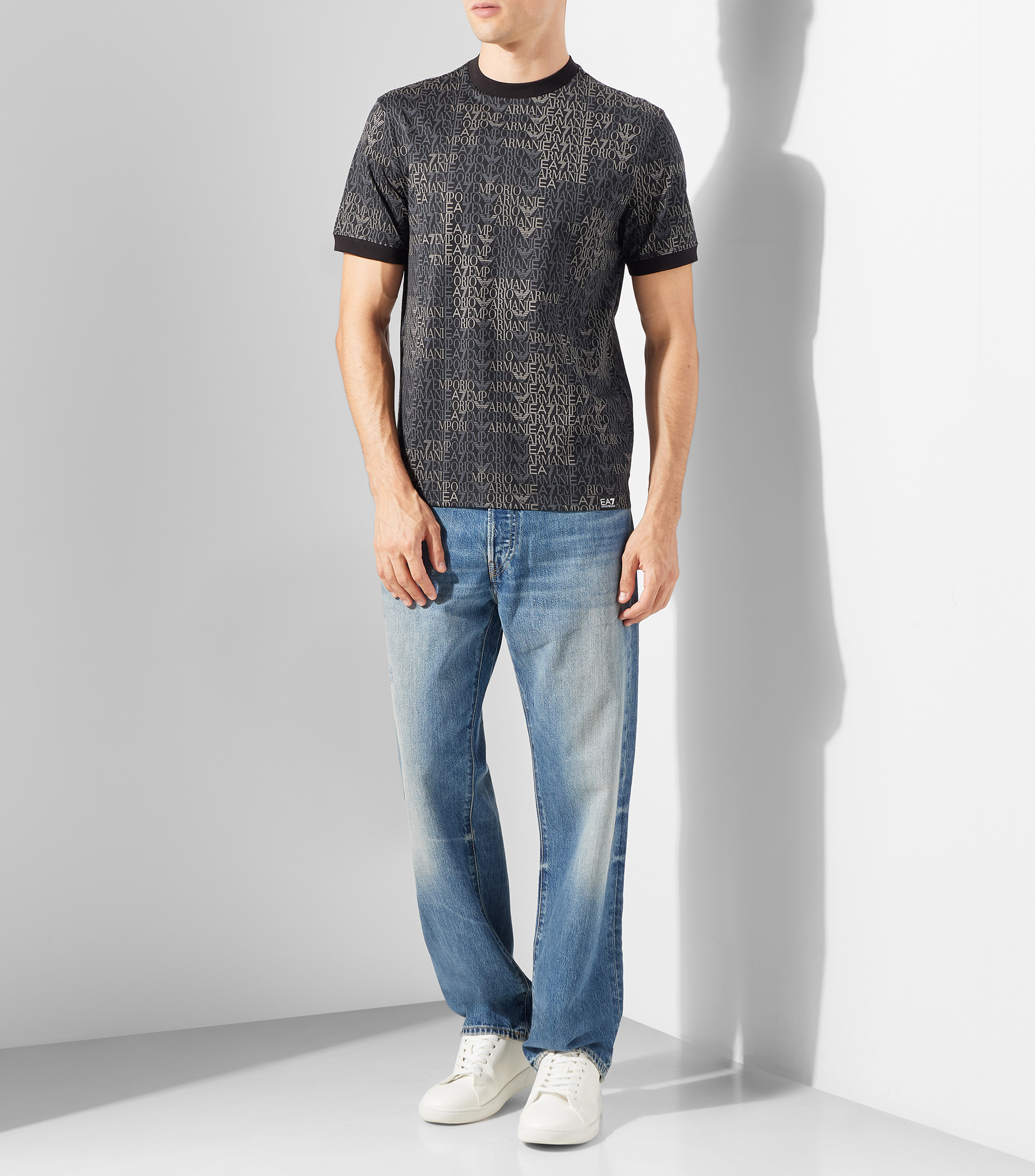 Playera cuello redondo manga corta con estampado Hombre