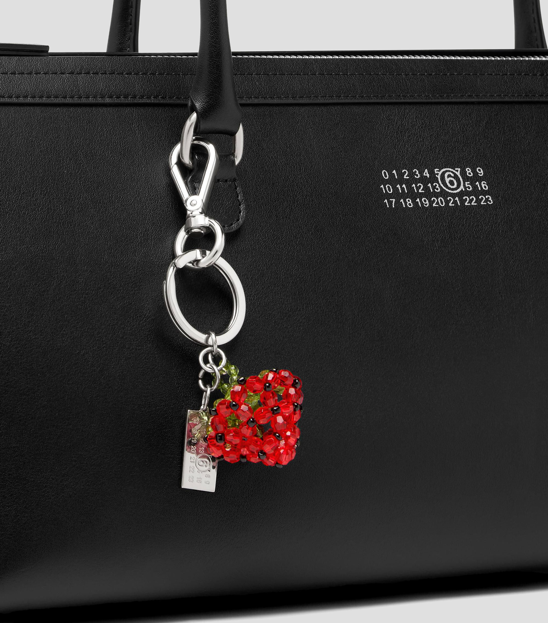Llavero Fresa Numeric Mujer
