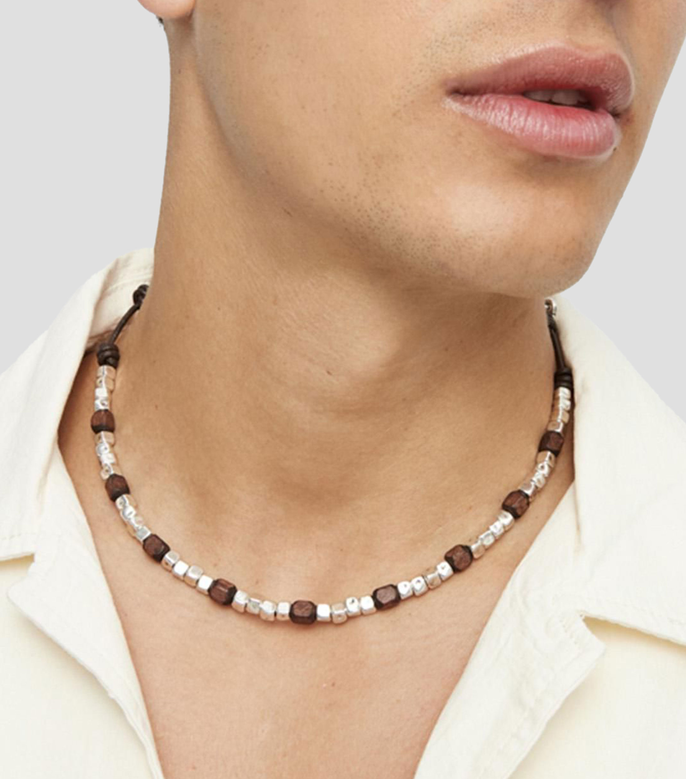 Collar con madera Hombre