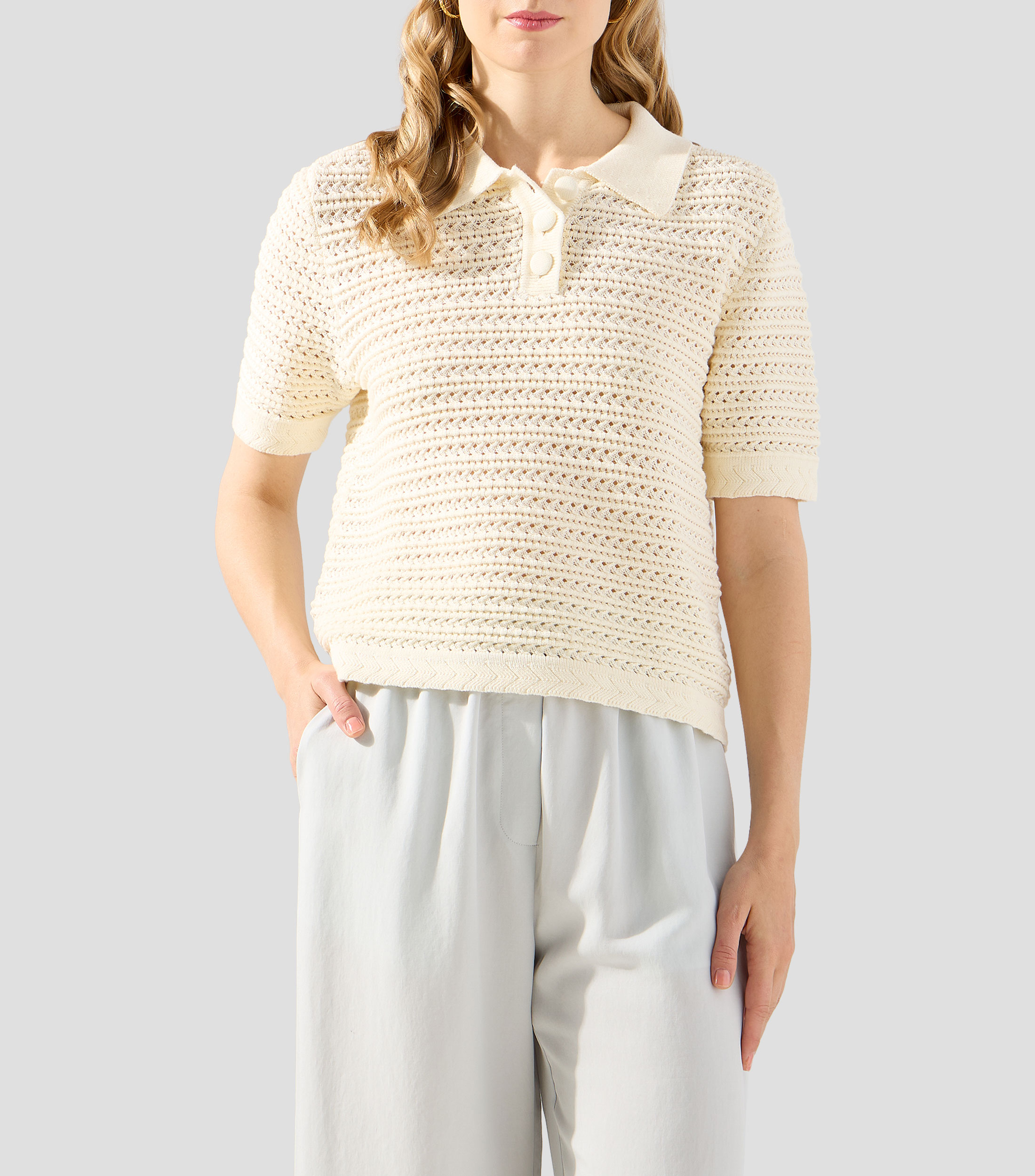 Blusa con microdiseños manga corta Mujer