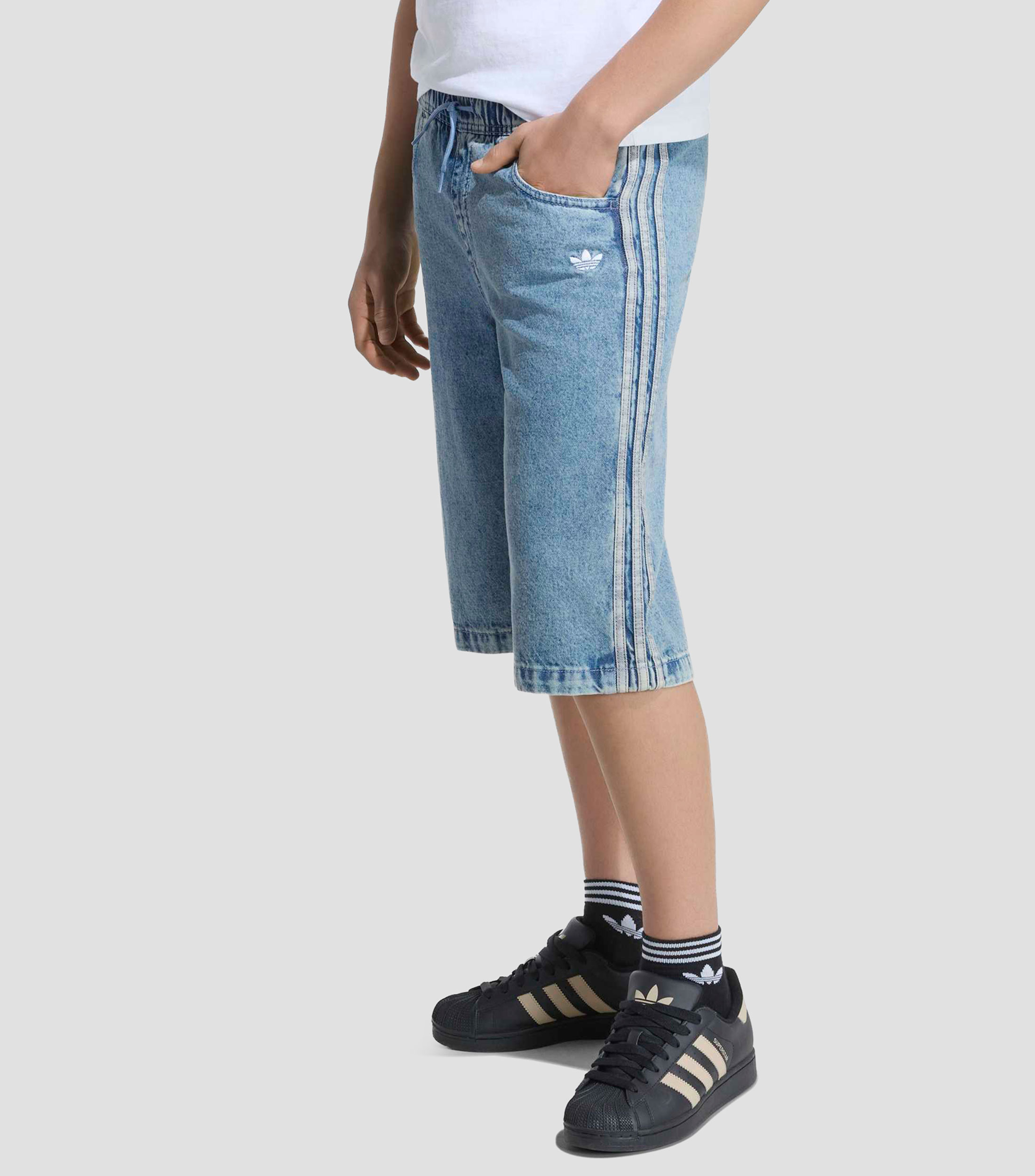 Short lis Niño
