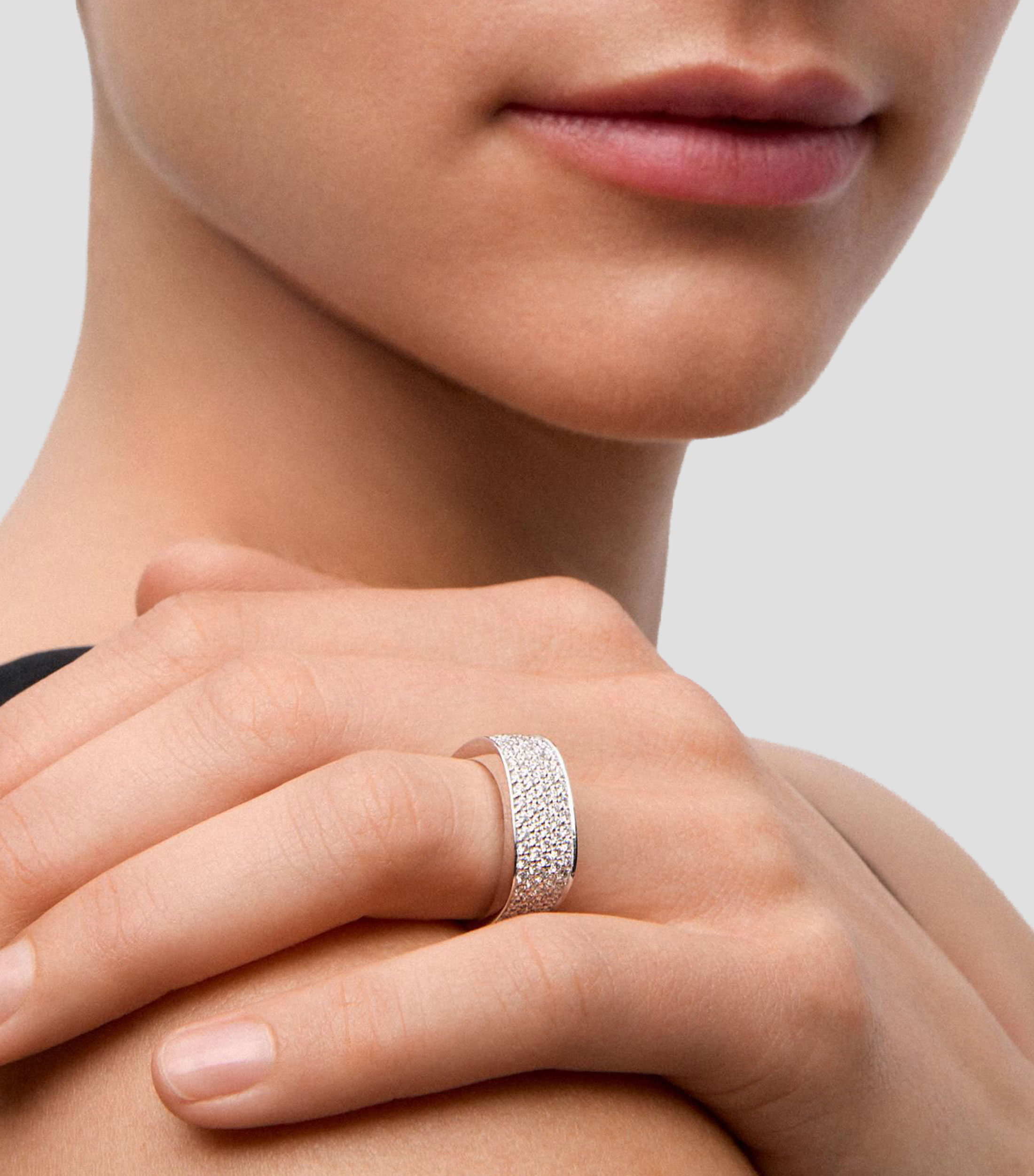 Anillo solitario en oro blanco 18 kilates con diamante Mujer