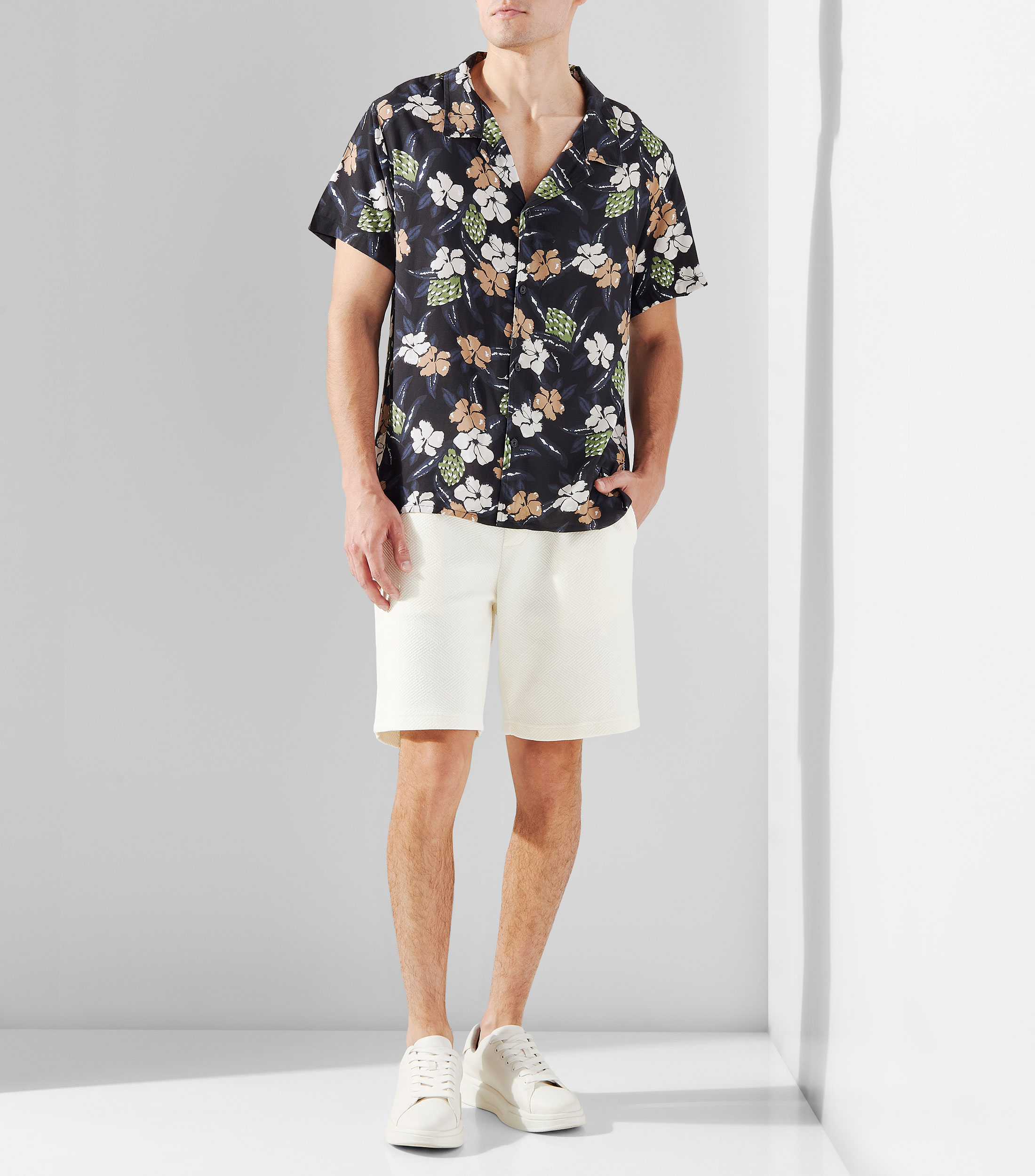 Camisa Flores manga corta Hombre