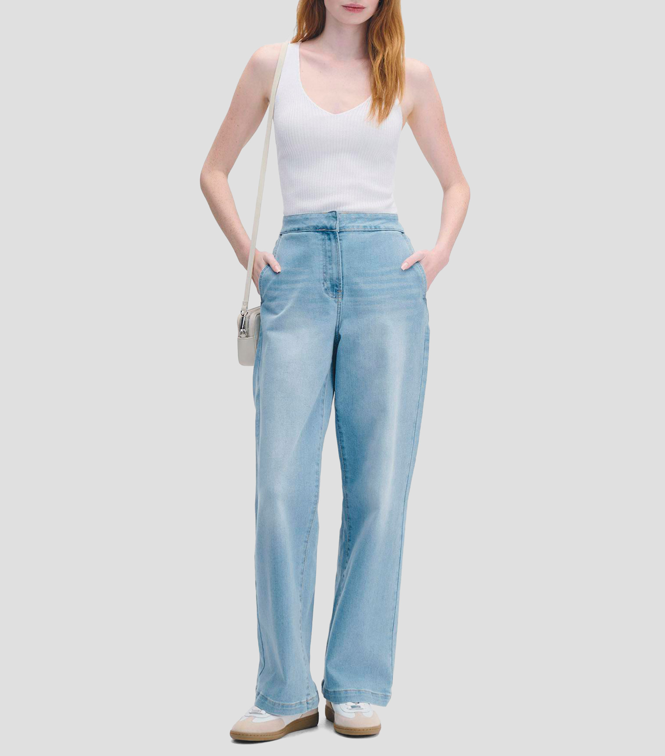 Blusa tejido canalé blanca escote V Mujer