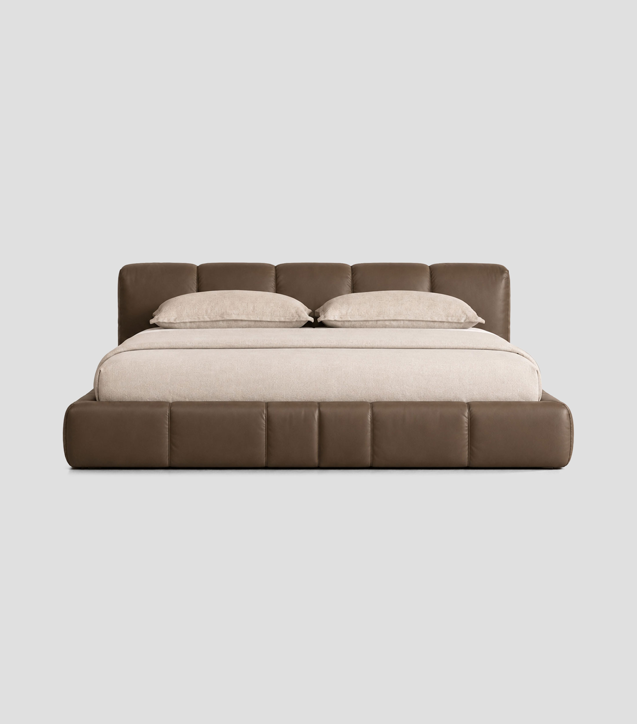 Cama king size Cavalli tapizada en piel