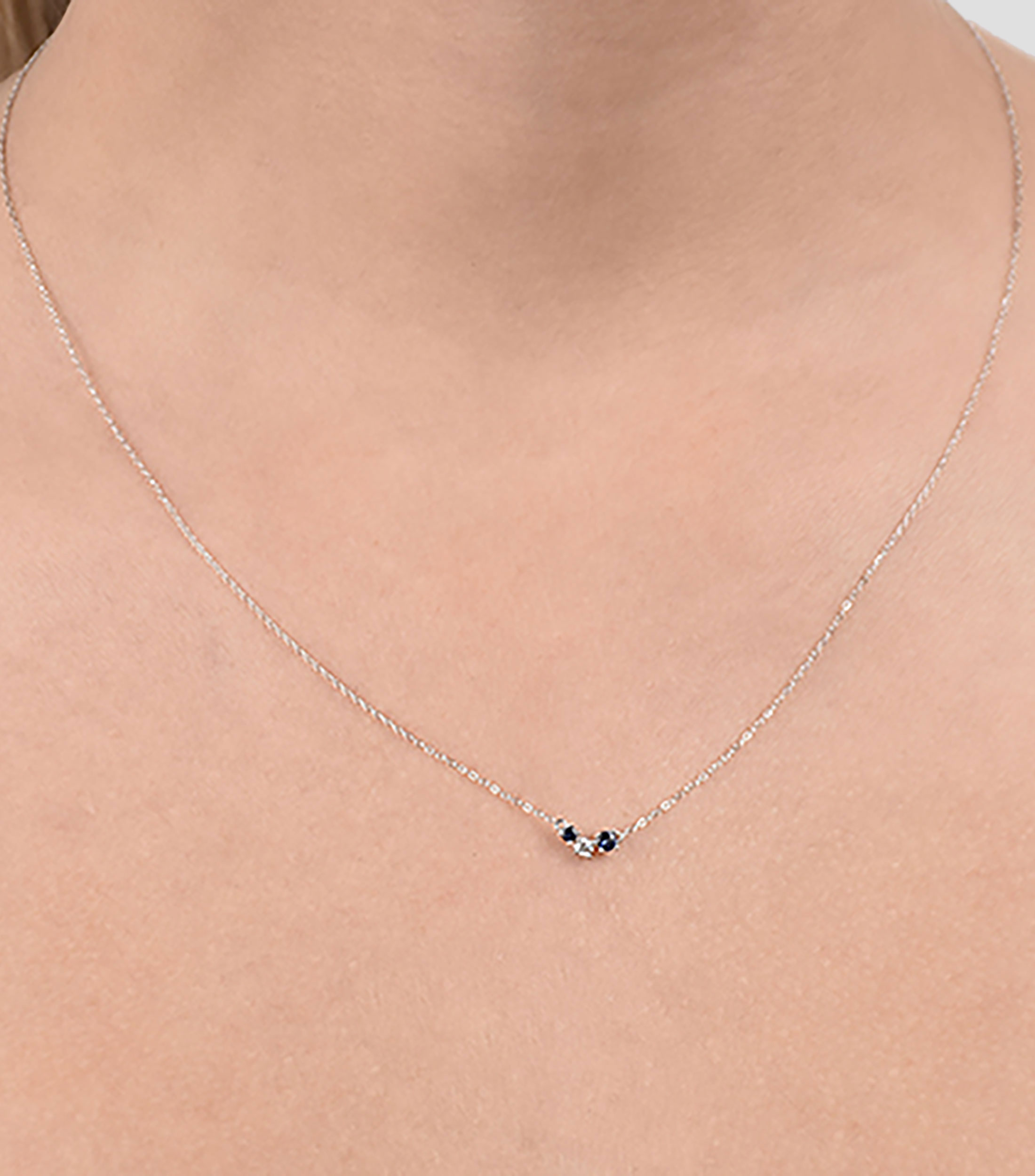 Gargantilla en oro blanco con diamantes y zafiros Mujer