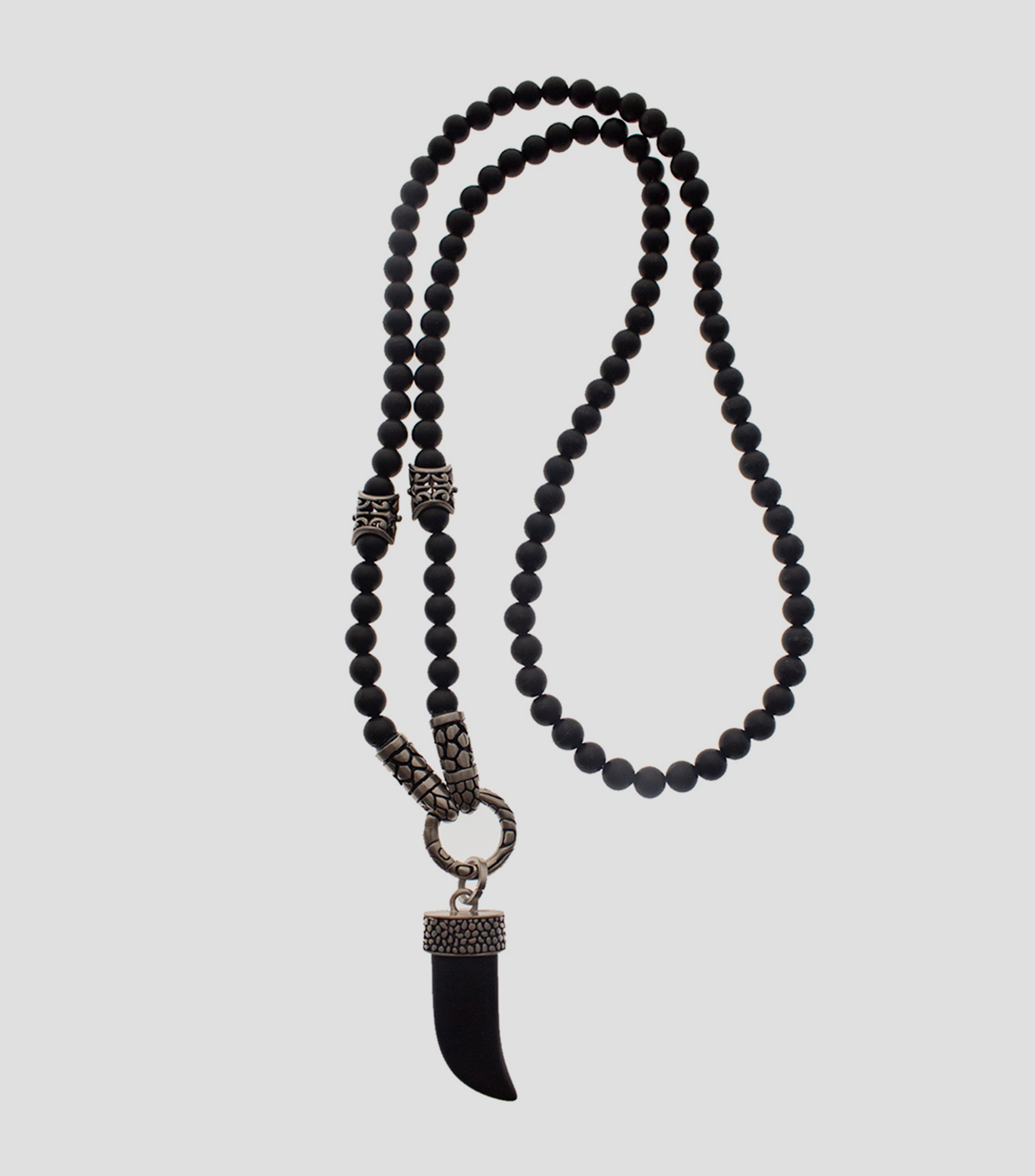 Collar con bronzonita Hombre