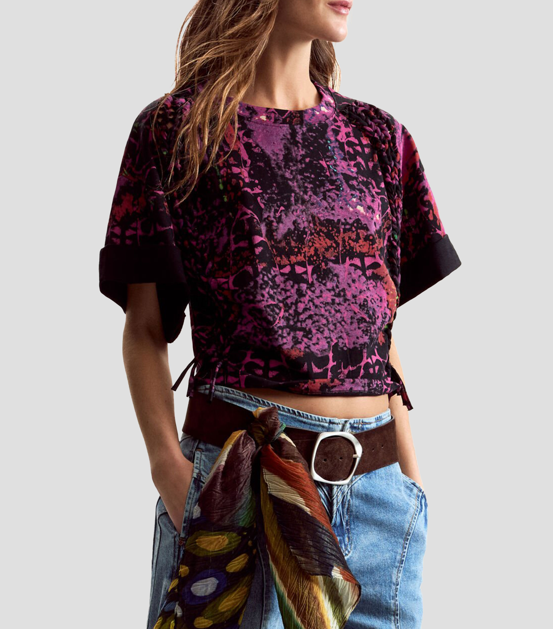 Playera cuello redondo con manga corta estampada Mujer