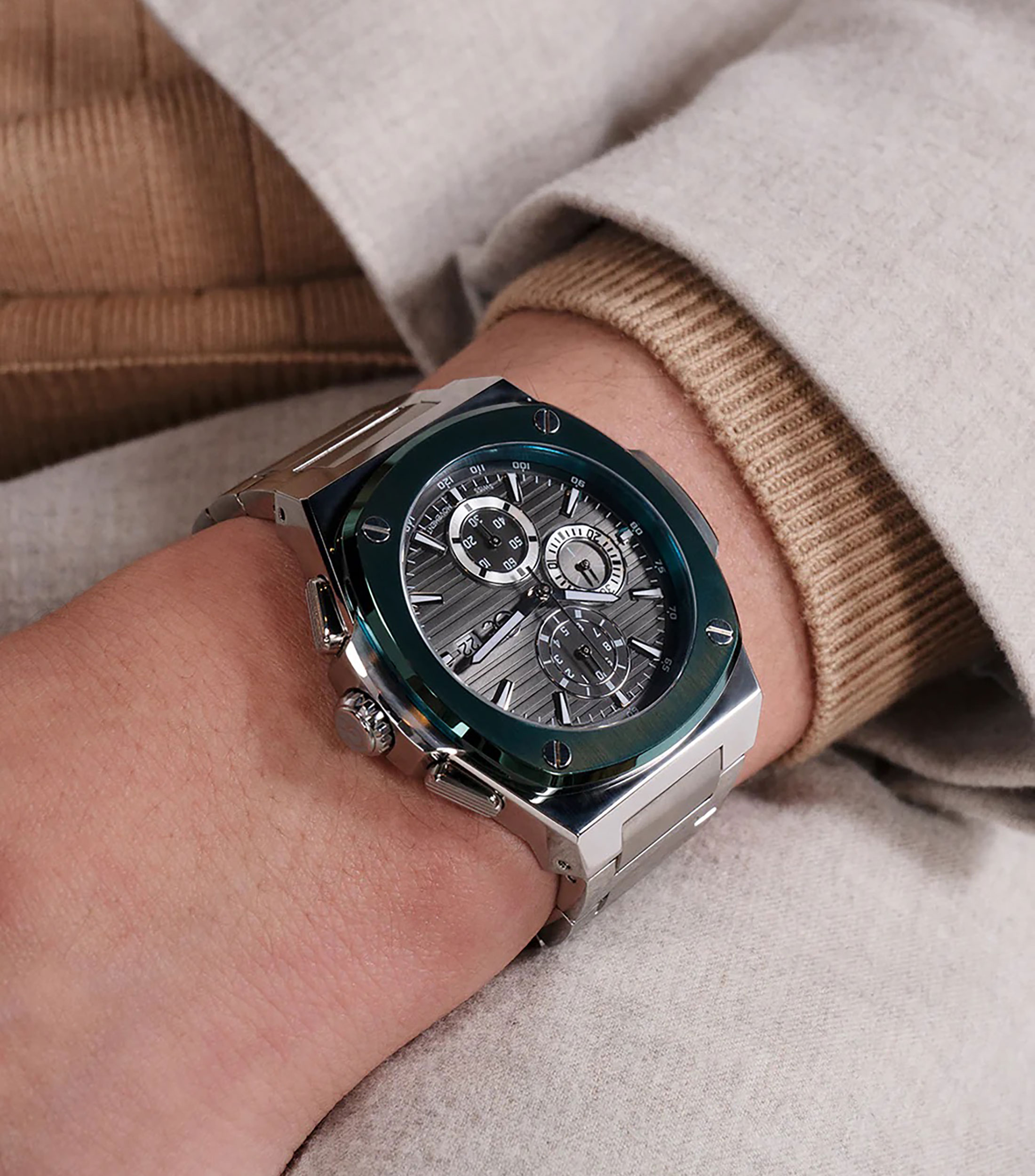 Reloj para Hombre Coussin Shape casual plateado/verde