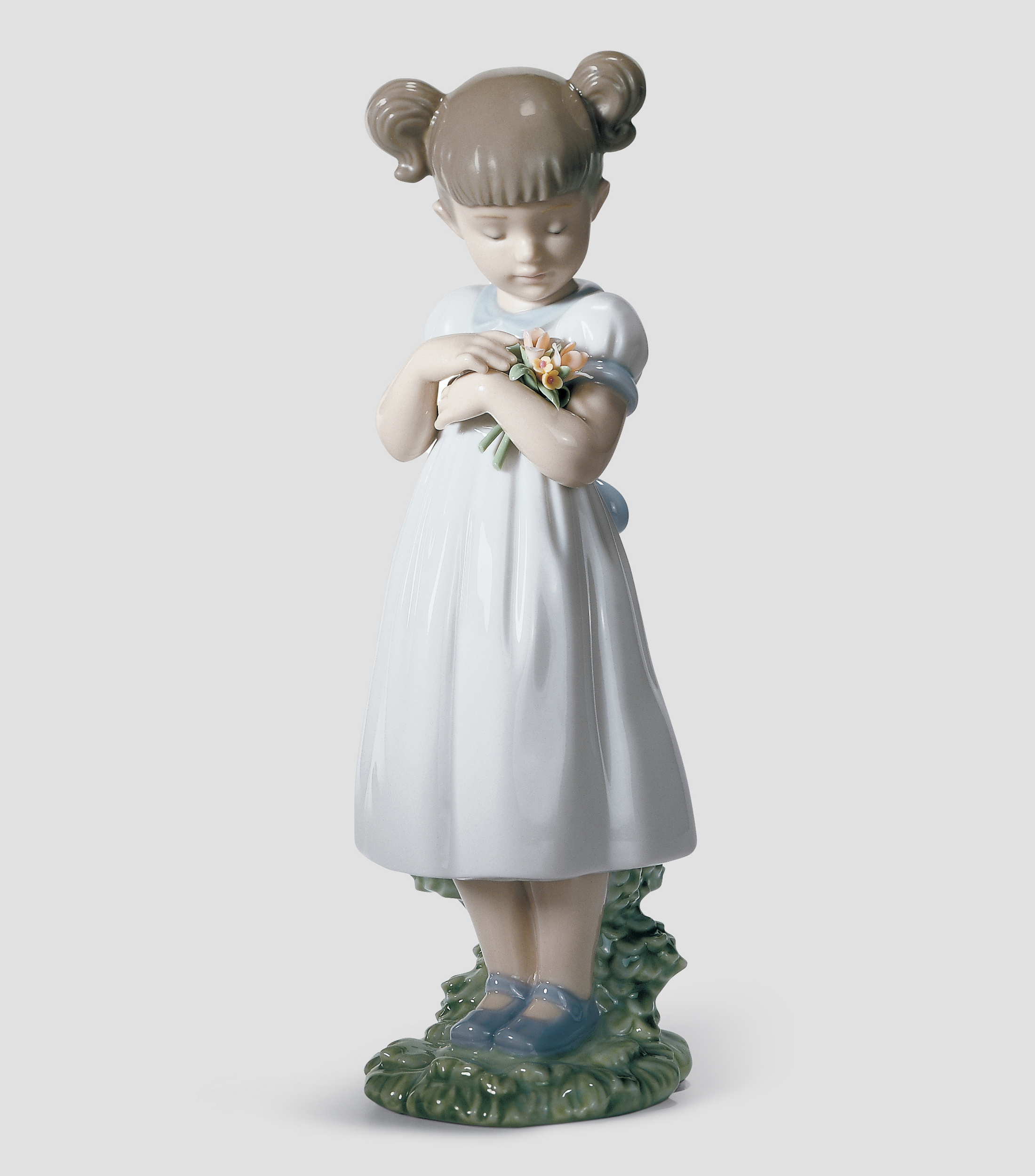 Figura decorativa "Flores para Mamá" en porcelana