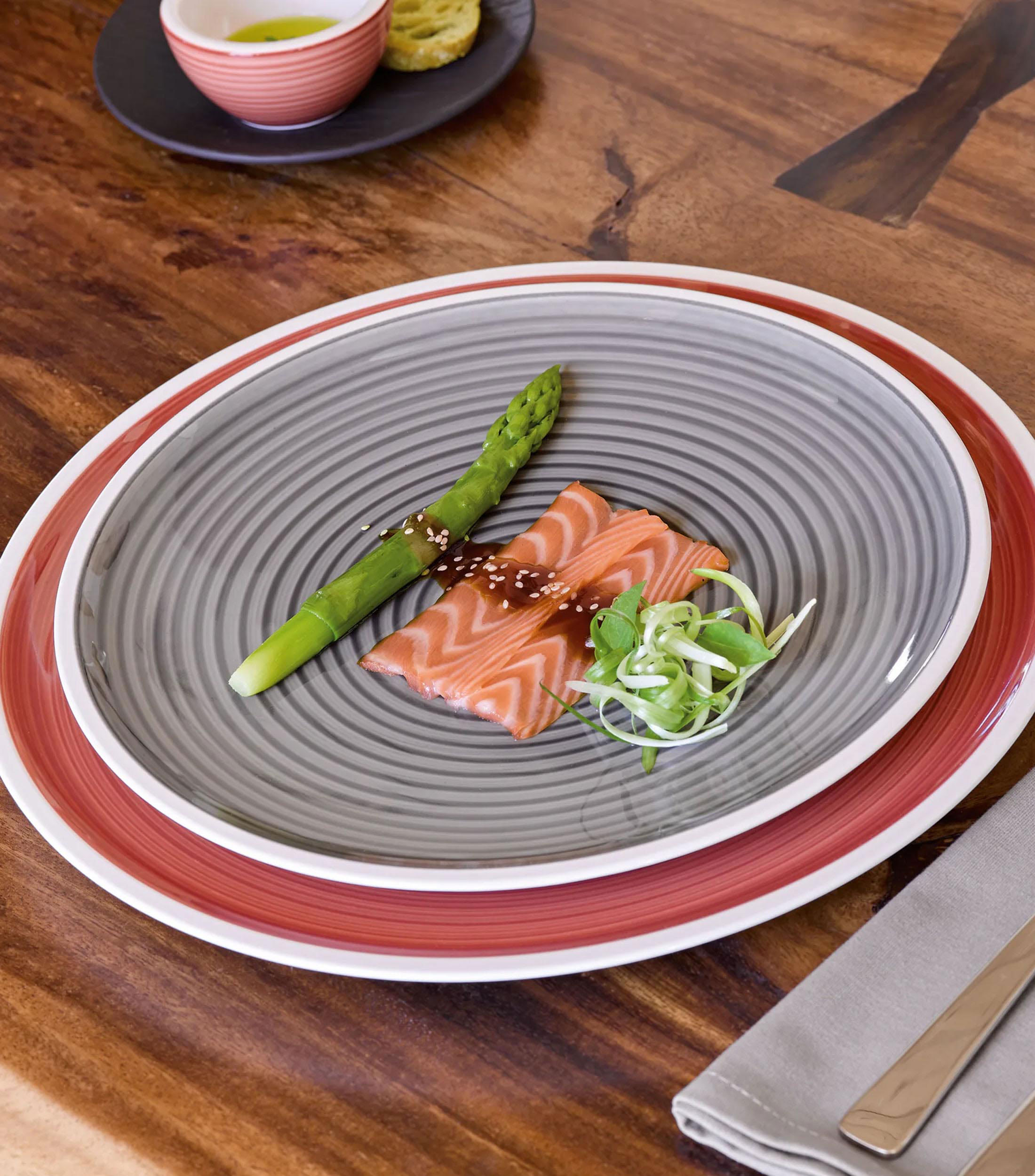 MANUFAC GRIS PLATO LLANO 27CM