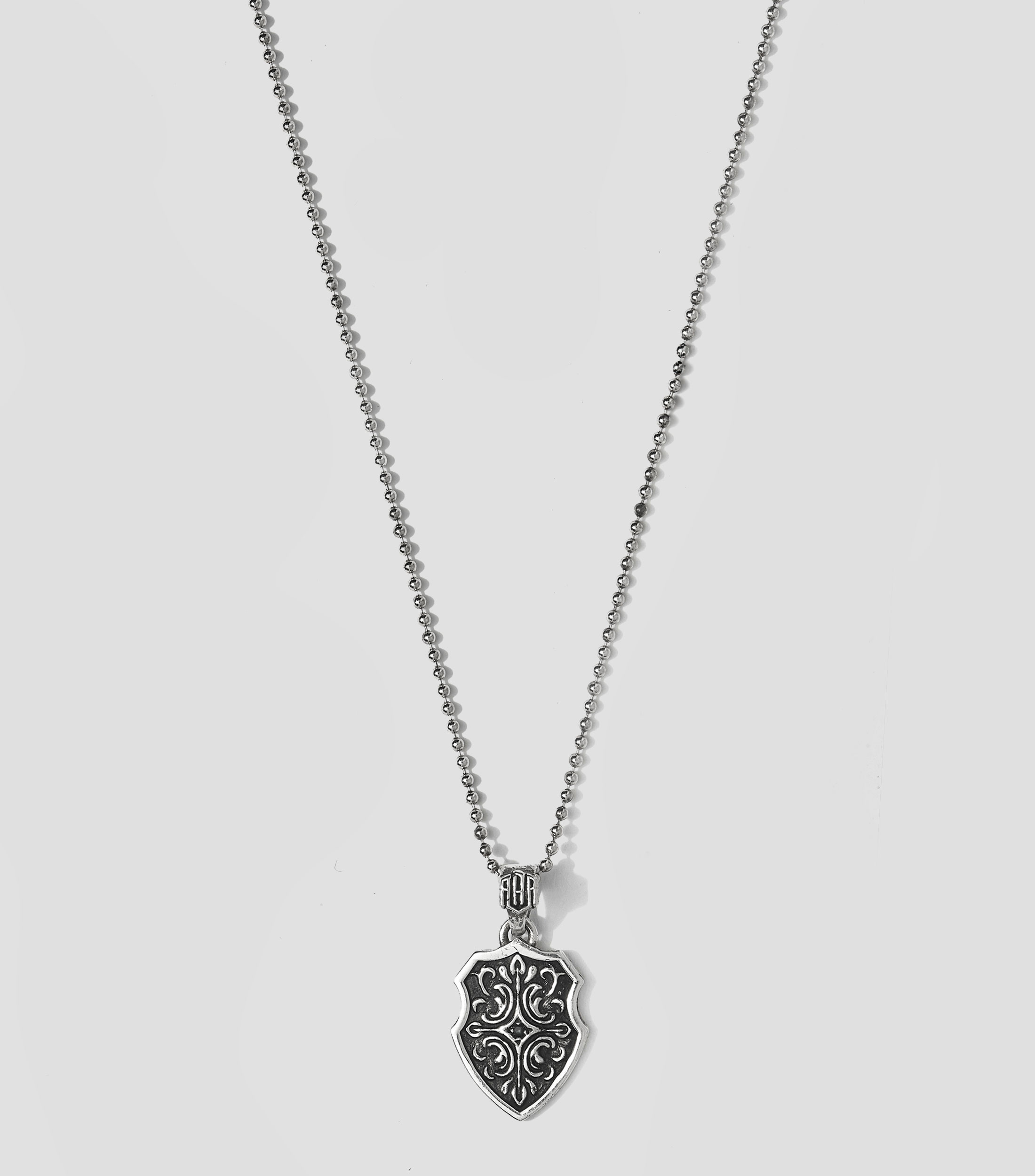 Dije de escudo en plata .925 con cadena Hombre