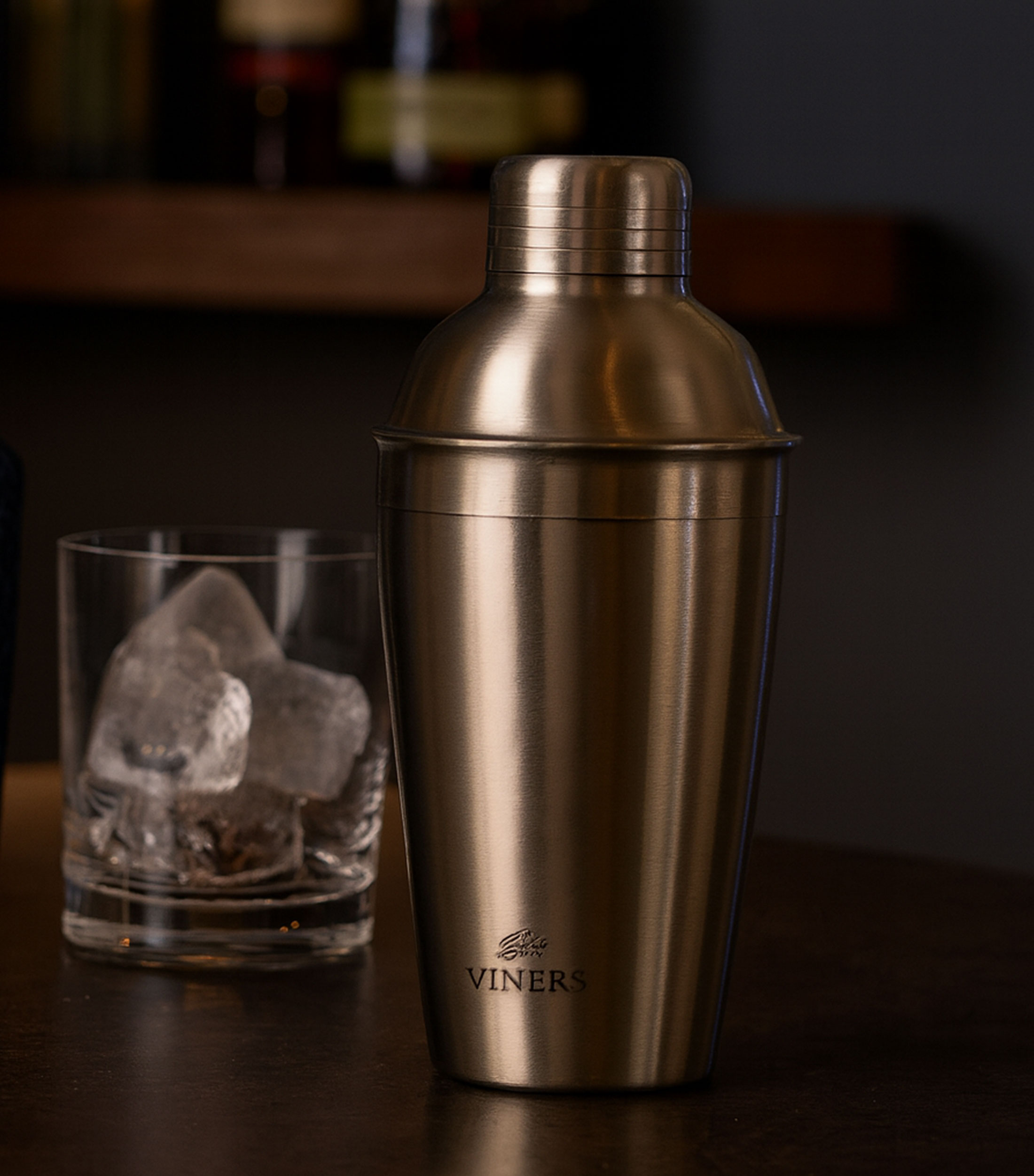 Shaker para cóctel plateado en acero inoxidable