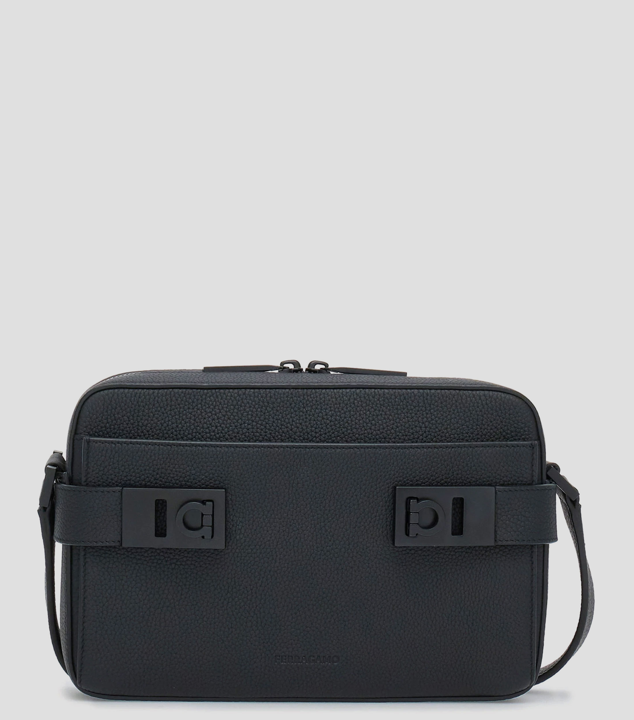 Bolso de hombro East-West con hebillas Gancini Hombre