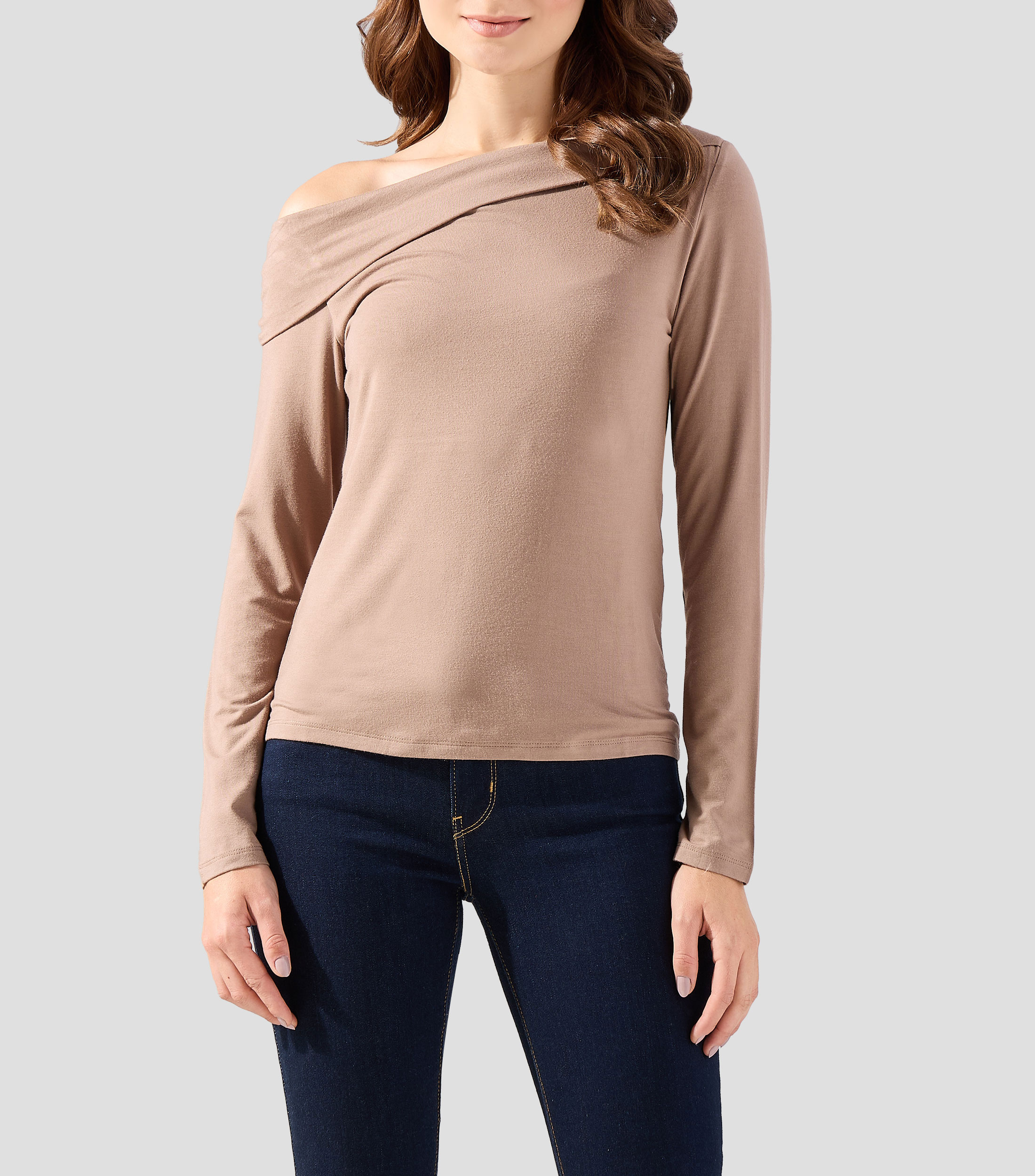 Playera cuello strapless manga larga lisa Mujer