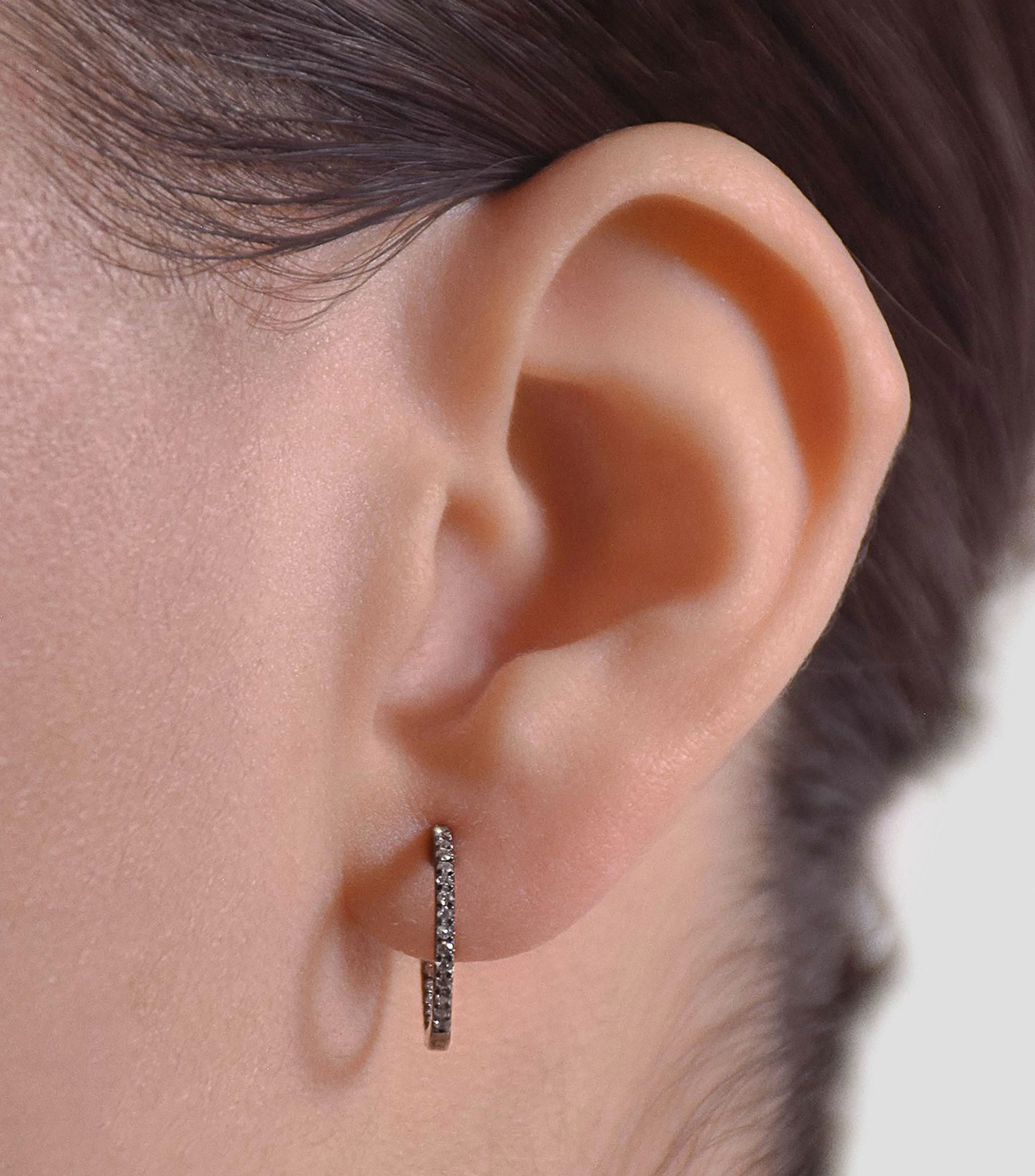 Aretes en Oro blanco de 18 Kilates con Diamante Mujer