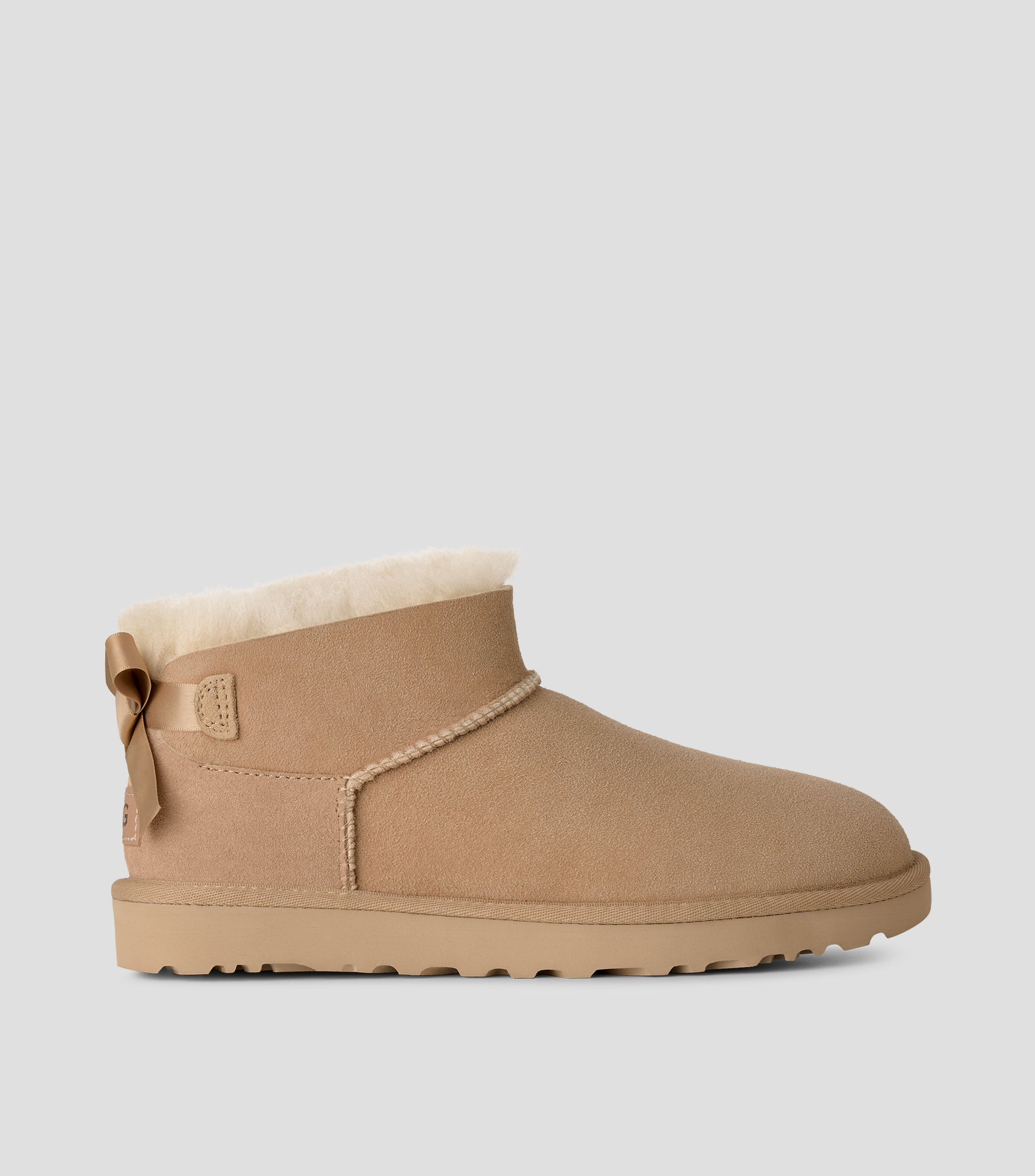 Botines Ultra Mini Bailey Bow en gamuza Mujer