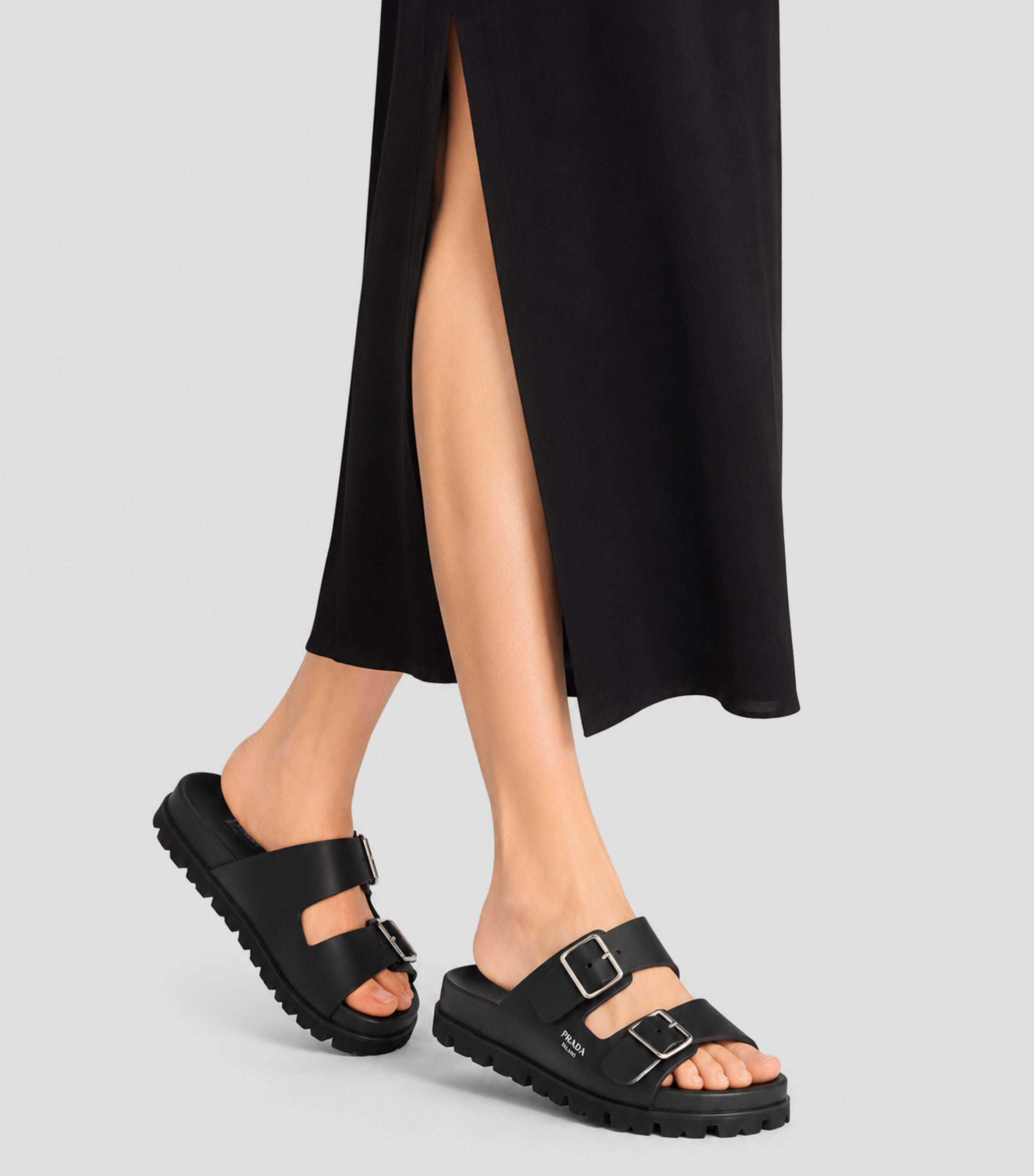 Sandalias planas con plataforma Mujer