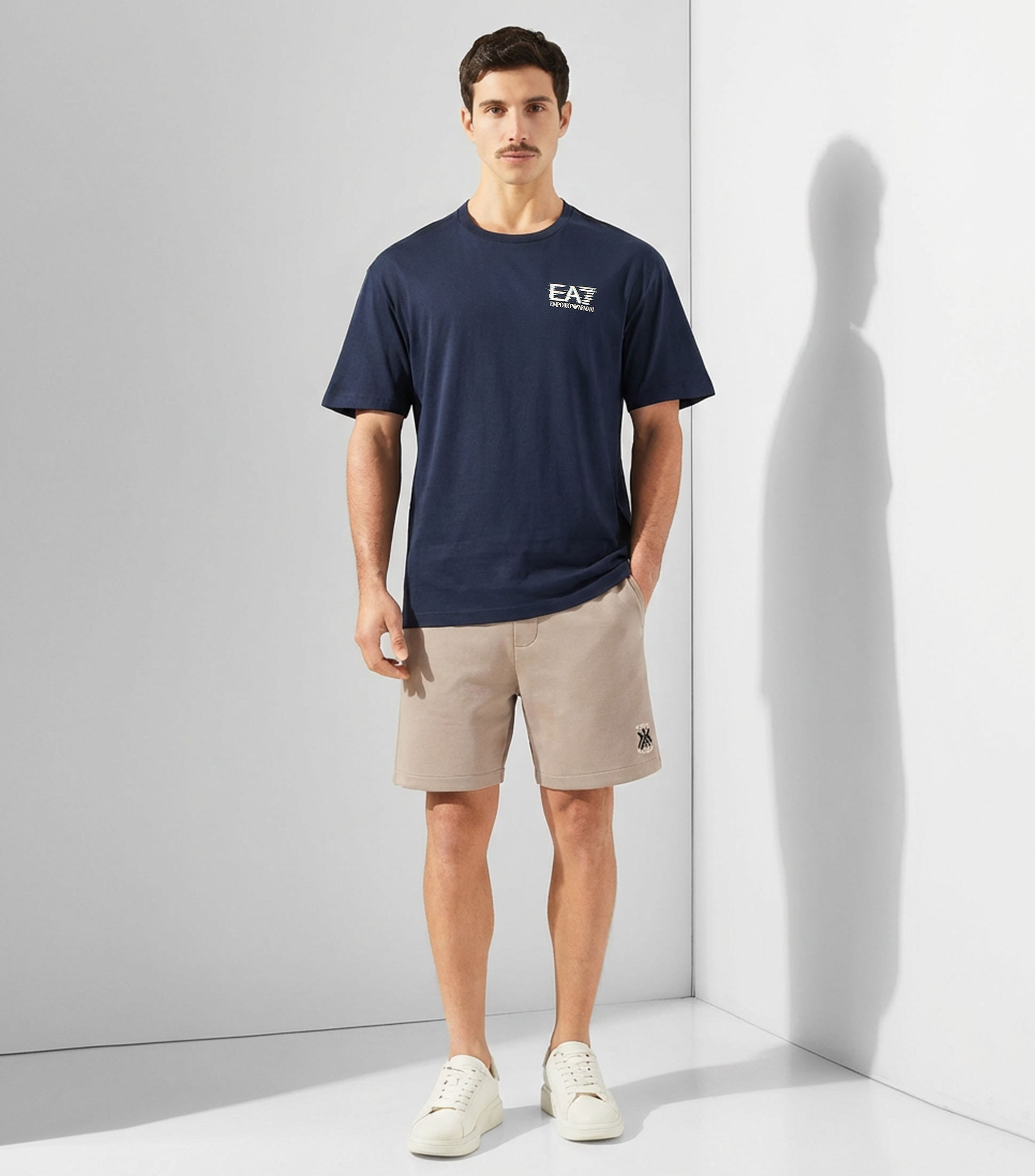 Playera cuello redondo manga corta con estampado Hombre
