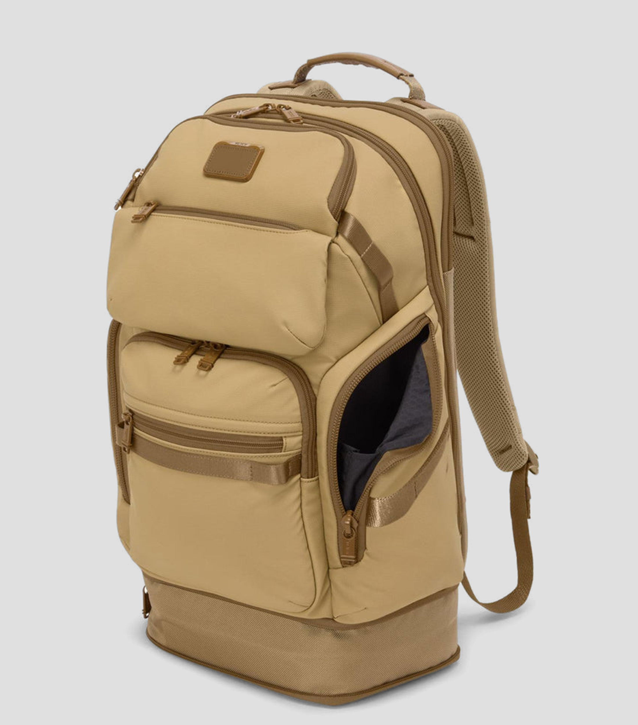Mochila casual Nomadic khaki Hombre