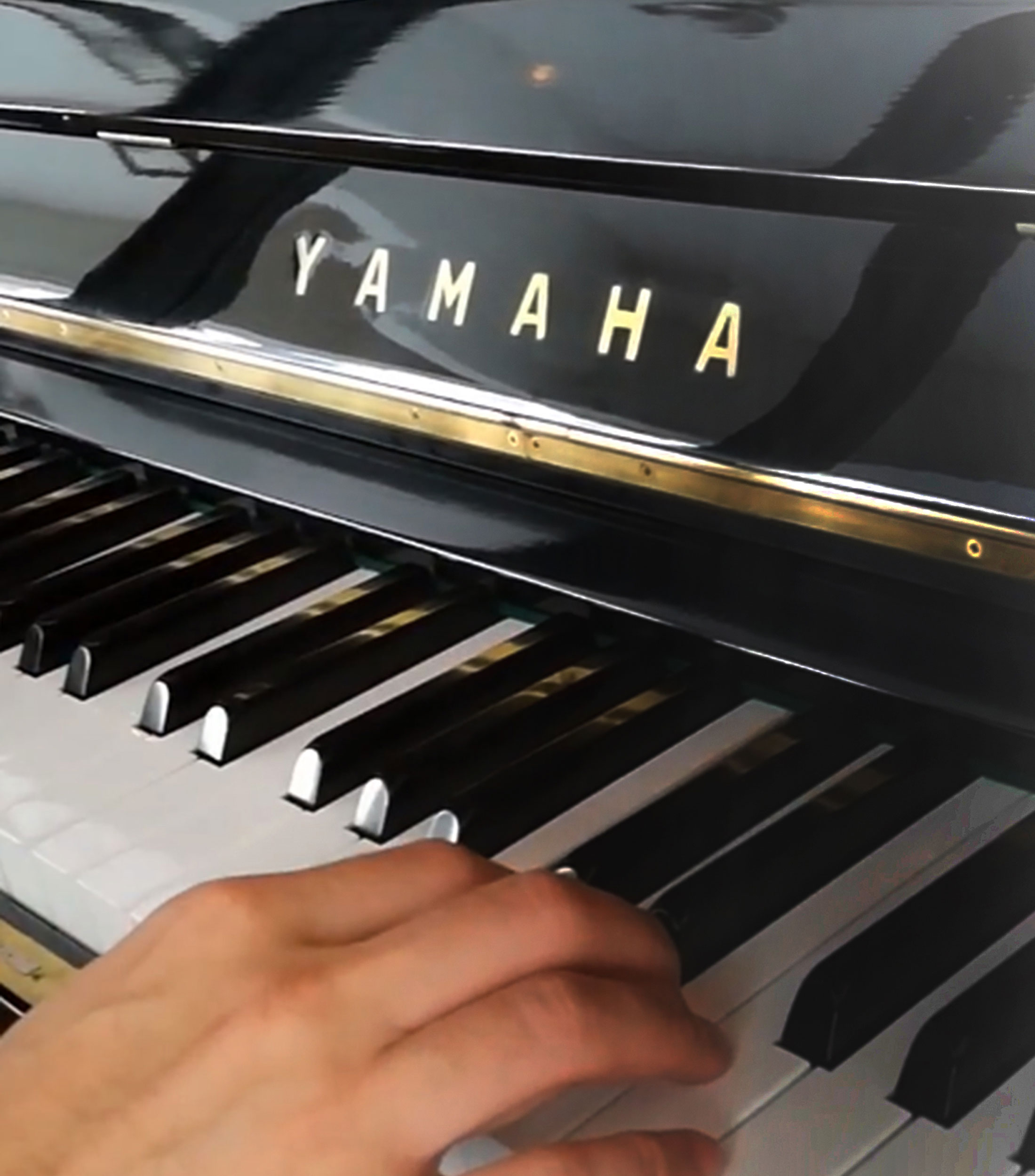Piano Vertical JU109PE Negro