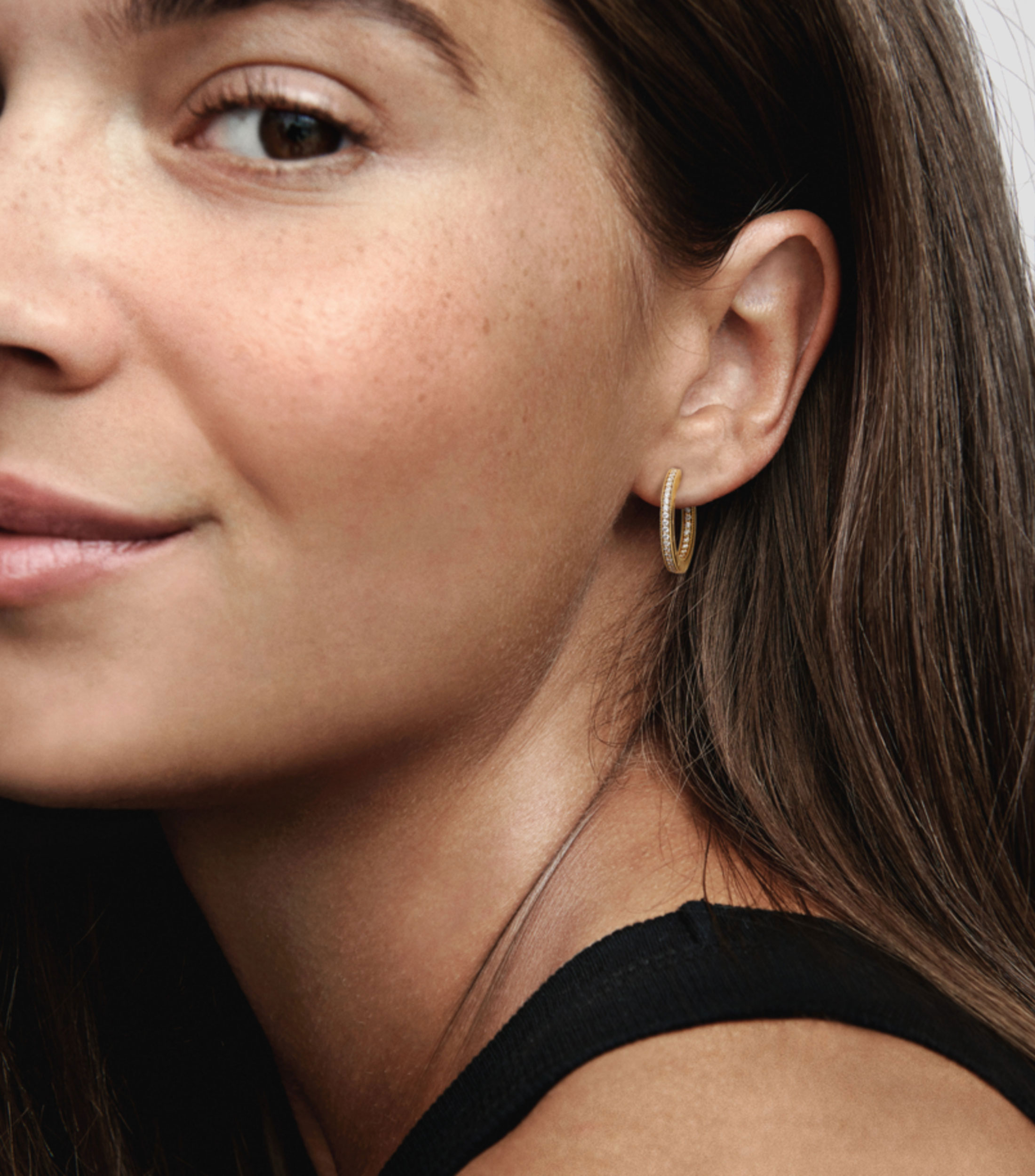 Aretes Pandora Signature con zirconia cúbica Mujer