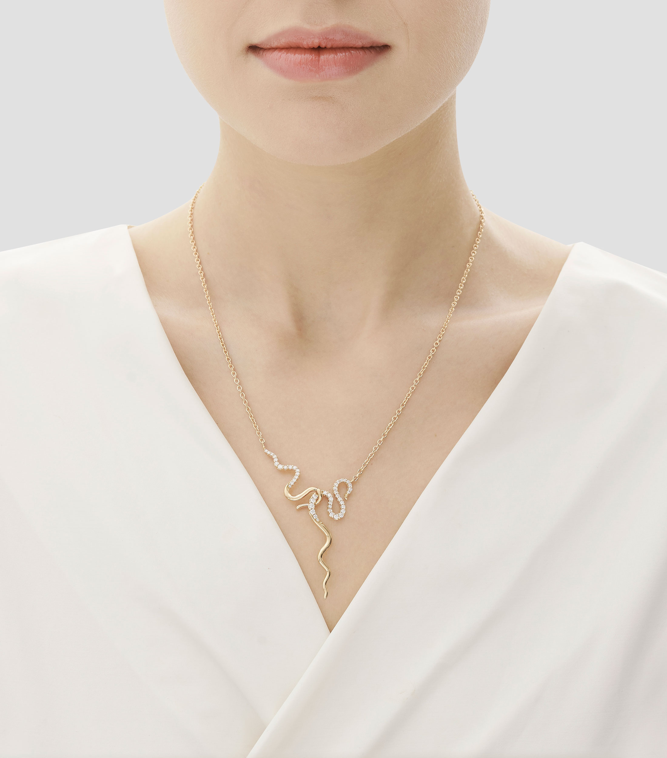 Dije en oro amarillo 18 Kilates con diamantes Mujer