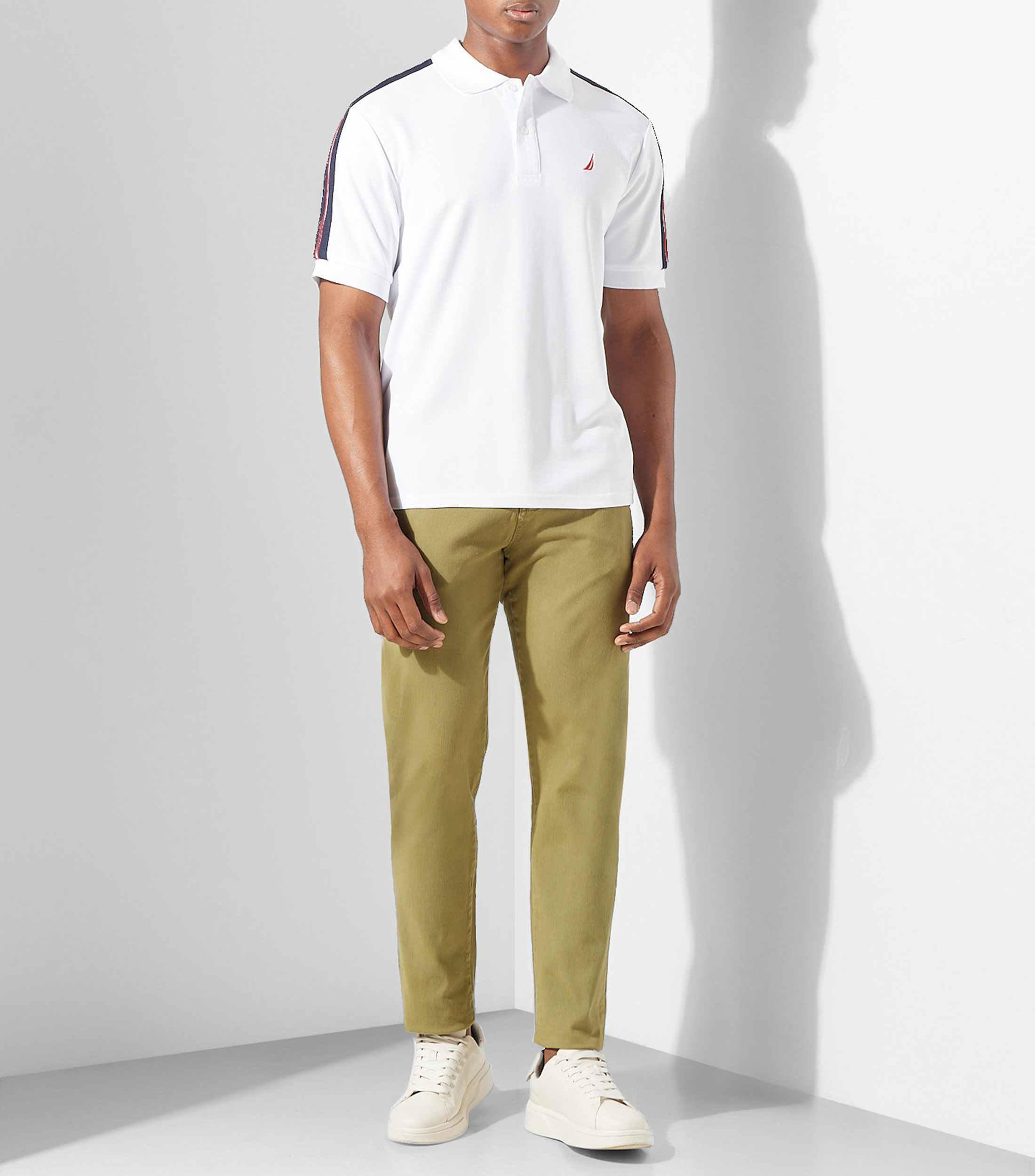 Playera tipo polo manga corta lisa Hombre