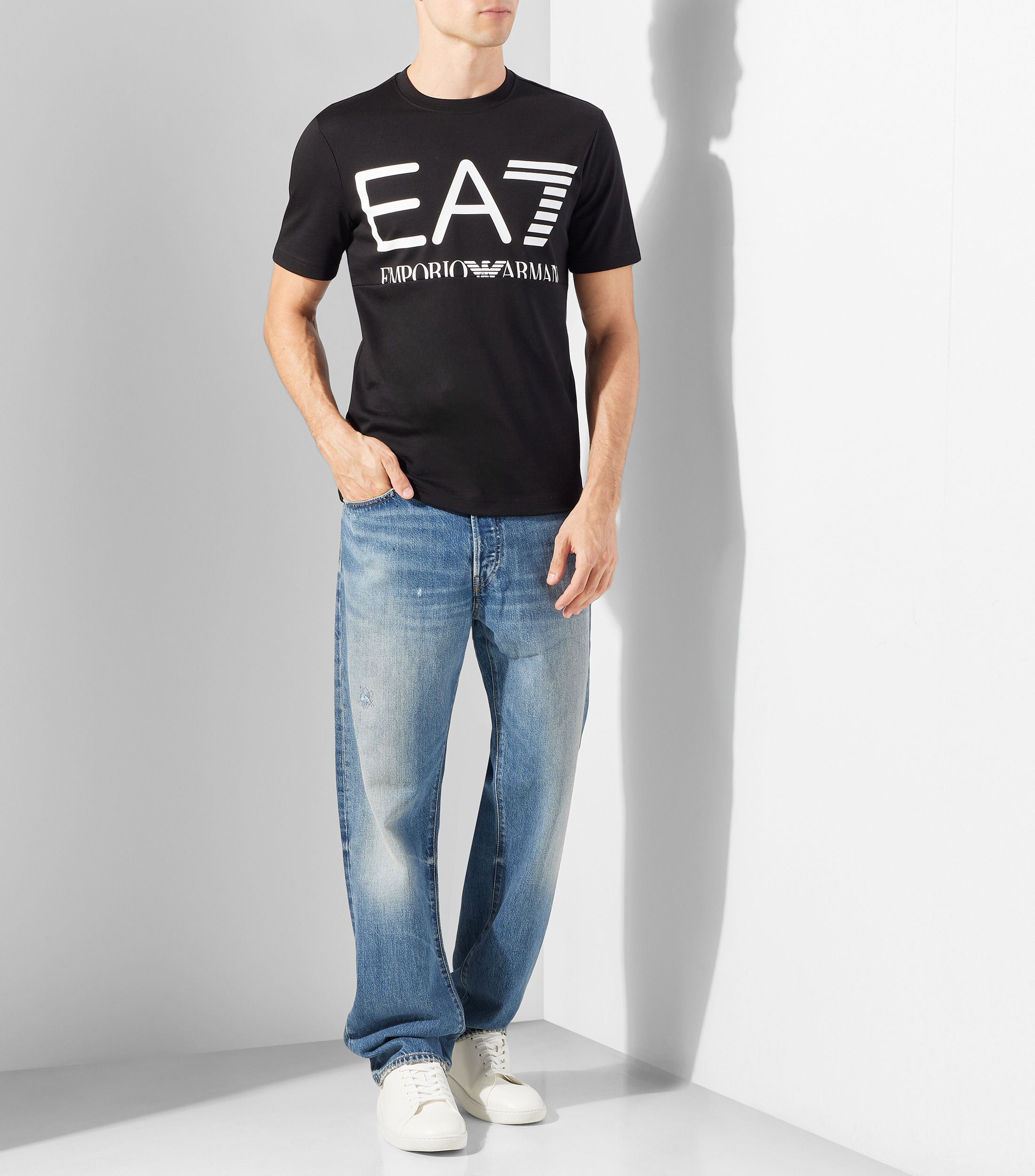 Playera cuello redondo manga corta con estampado Hombre