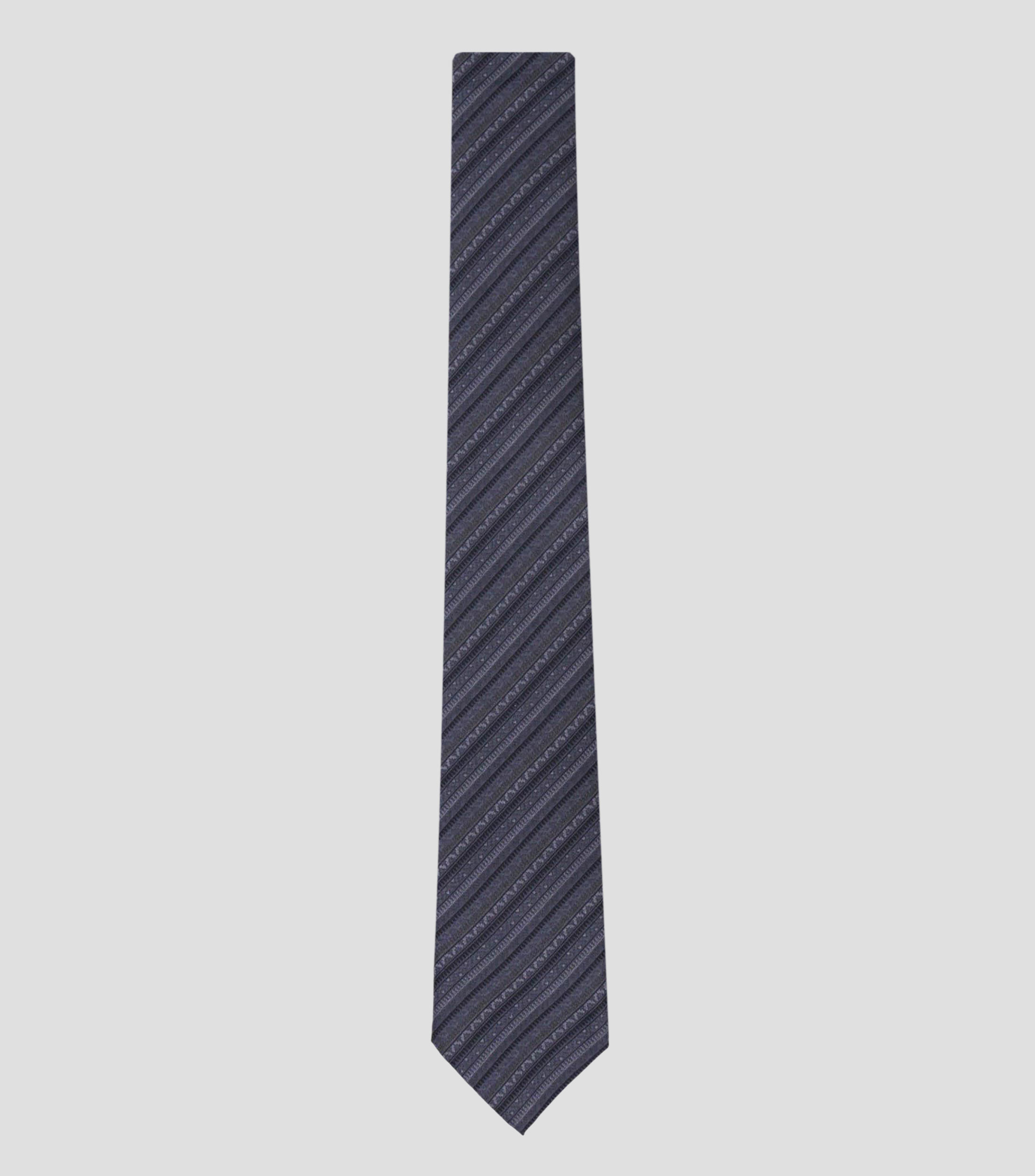 Corbata delgada de seda negra con gris y grecas prehispánicas