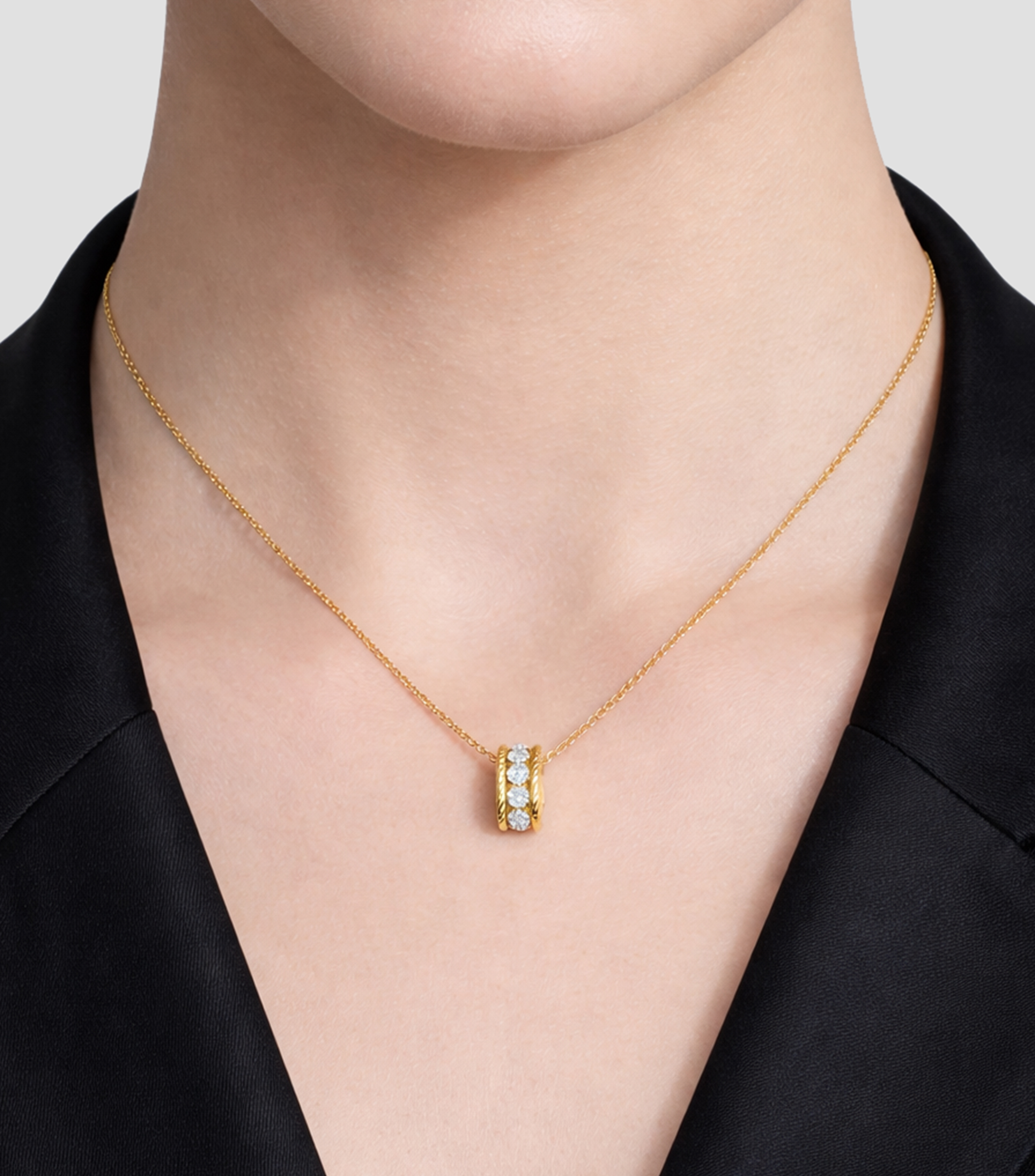 Collar con dije en oro amarillo de 18 Kilates con diamantes Symphony Pois Moi Mujer