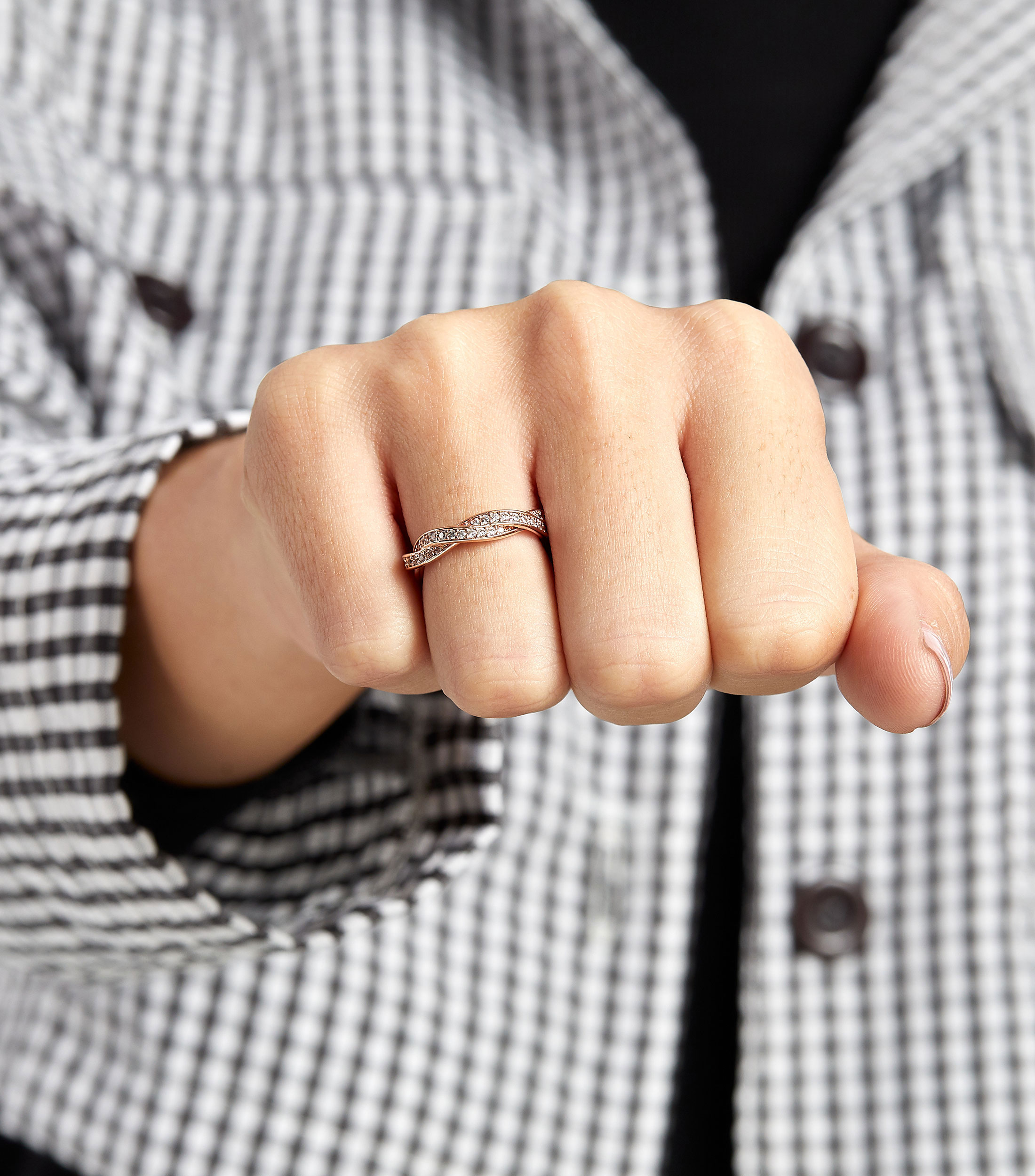 Anillo Twist of Fate con circonitas Mujer Talla: 50