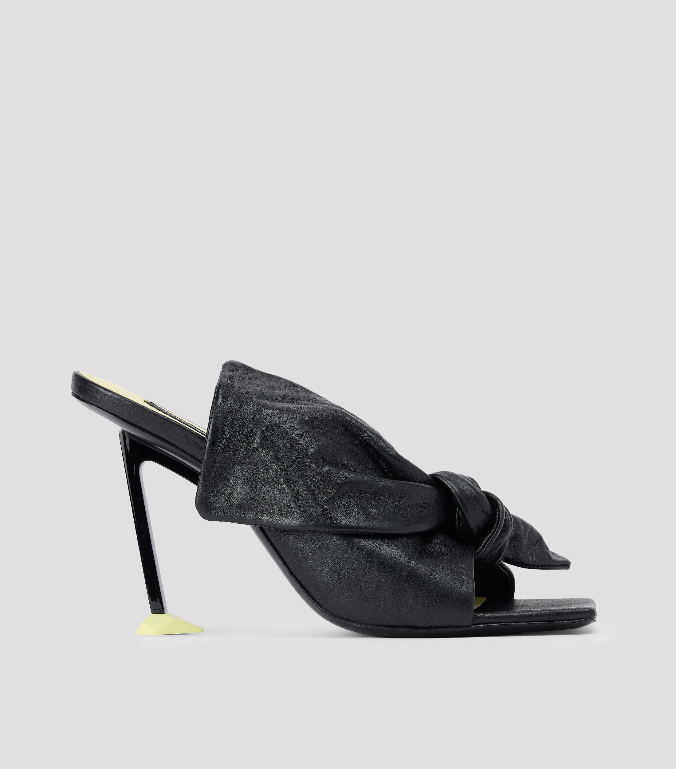 Sandalias con tacón alto delgado Mujer