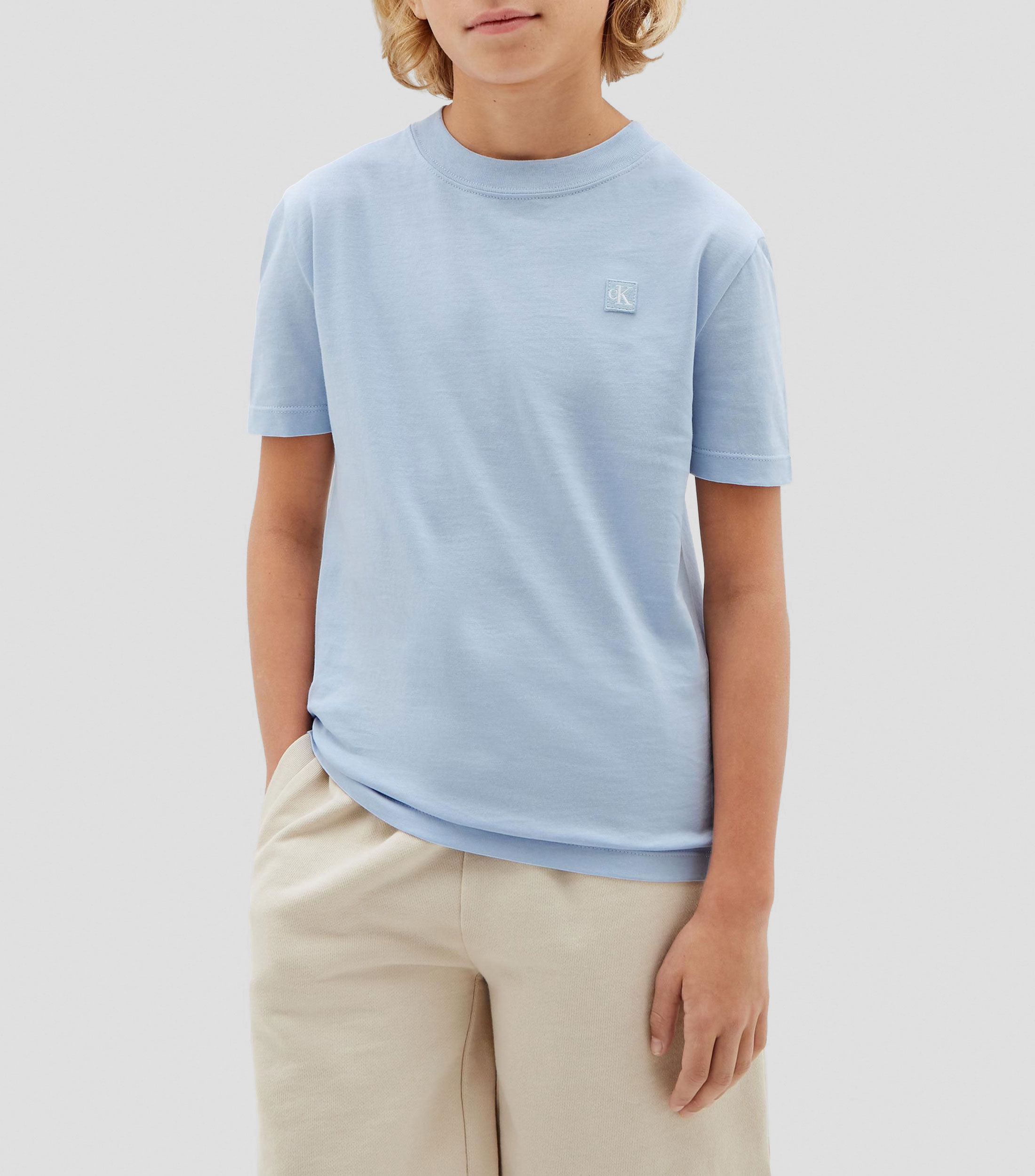Playera cuello redondo manga corta lisa Niño