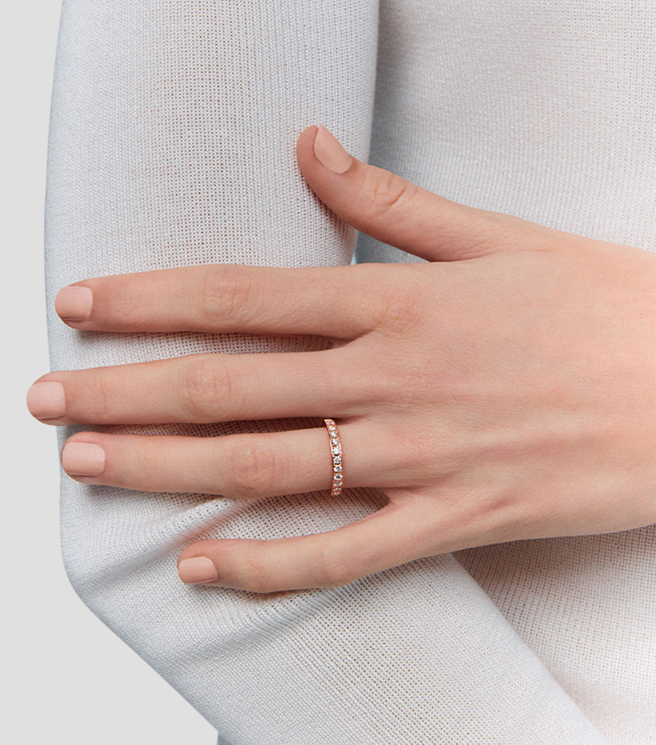 Anillo media alianza en Oro rosa de 18 kilates con diamantes Mujer